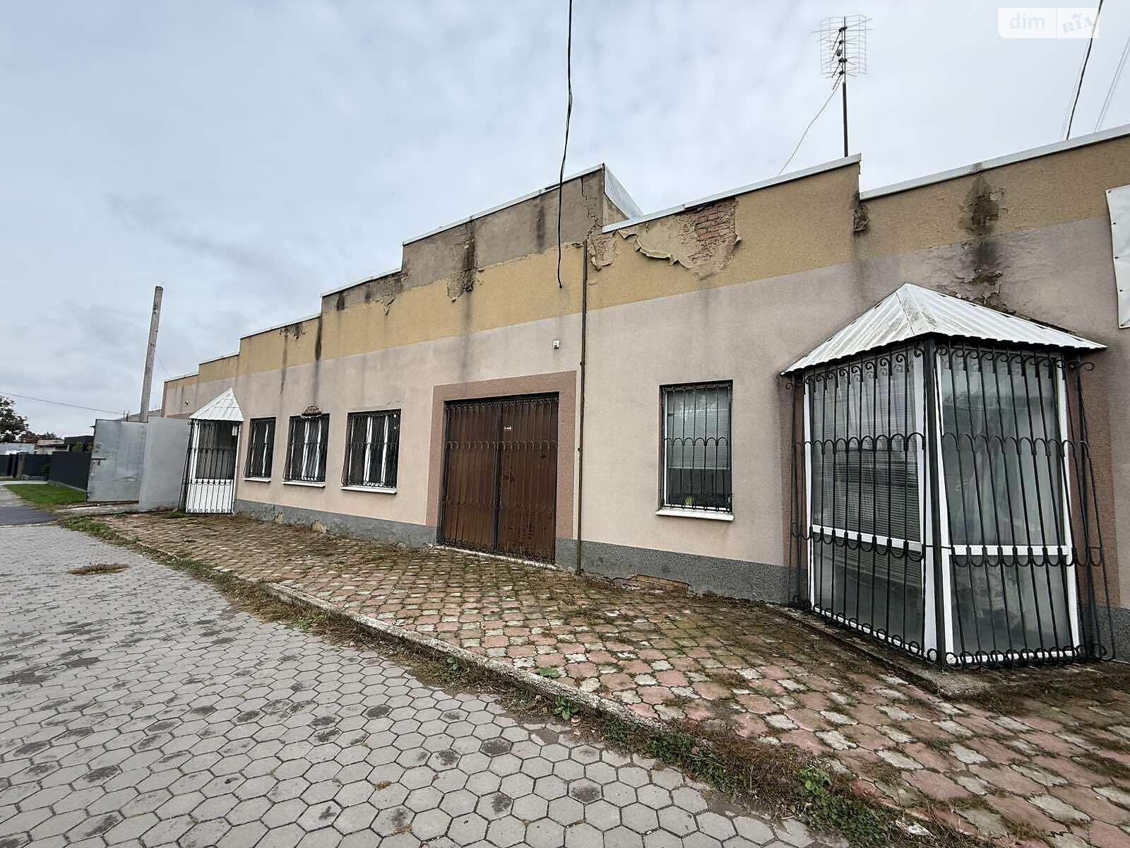 Специальное помещение в Гнивани, Соборная улица 94, цена продажи: 295 000 долларов за объект фото 1