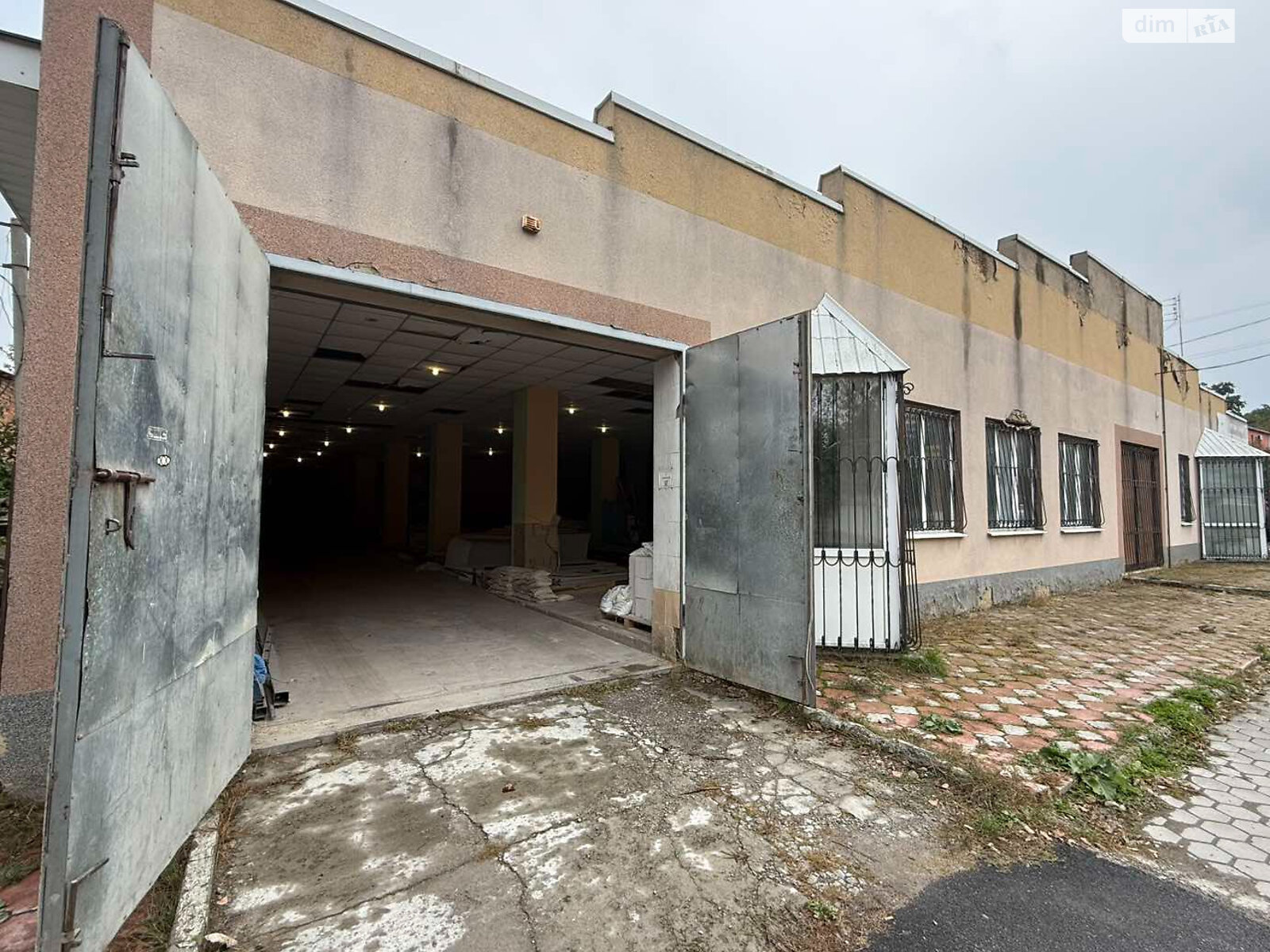 Специальное помещение в Гнивани, Соборная улица 94, цена продажи: 295 000 долларов за объект фото 1