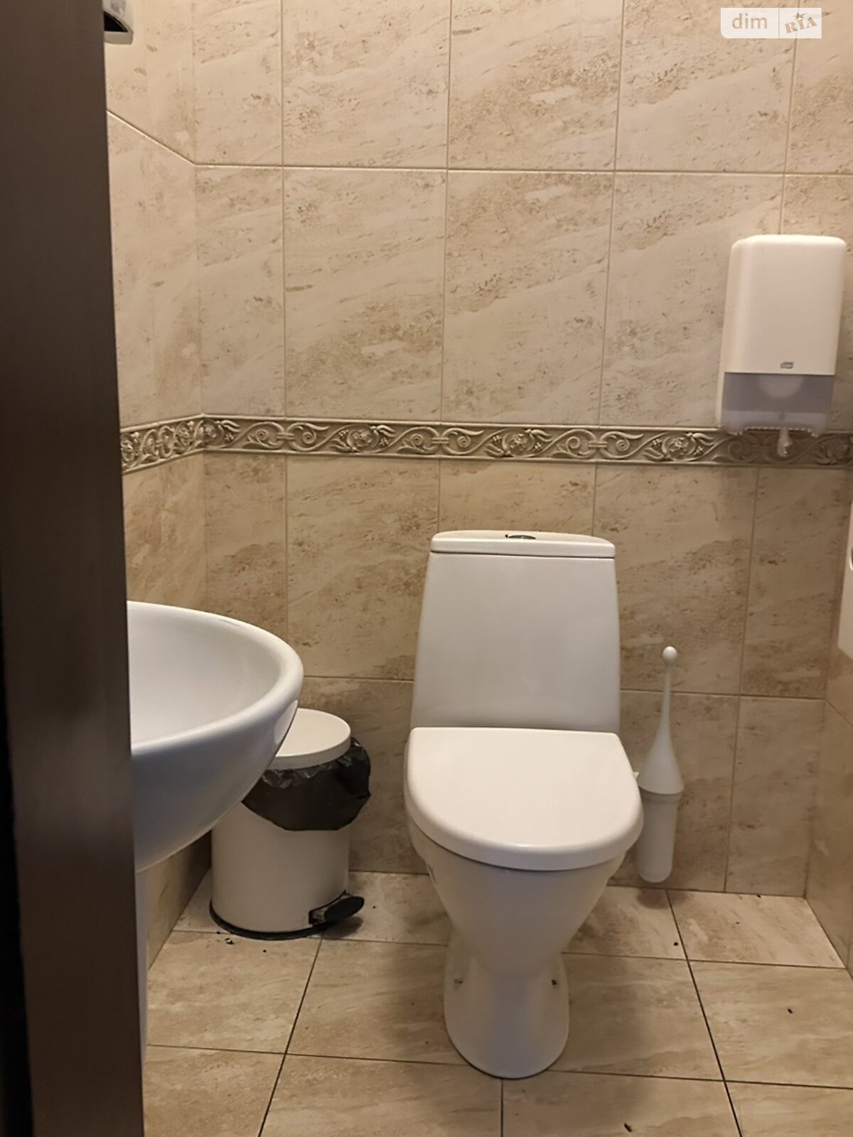 Специальное помещение в Хмельнике, Курортная улица, цена продажи: 290 000 долларов за объект фото 1 Специальное помещение в Хмельнике, Курортная улица, цена продажи: 290 000 долларов за объект фото 1