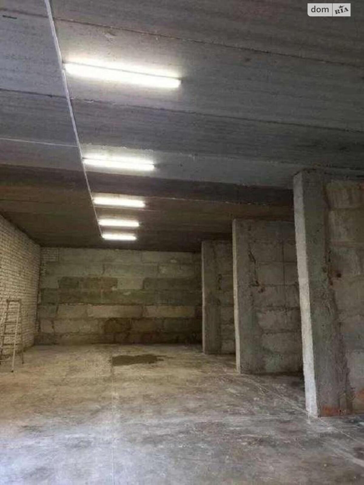 Специальное помещение в Киеве, продажа по Юлиуса Фучика улица 10, район Соломянка, цена: 120 000 долларов за объект фото 1 Специальное помещение в Киеве, продажа по Юлиуса Фучика улица 10, район Соломянка, цена: 120 000 долларов за объект фото 1