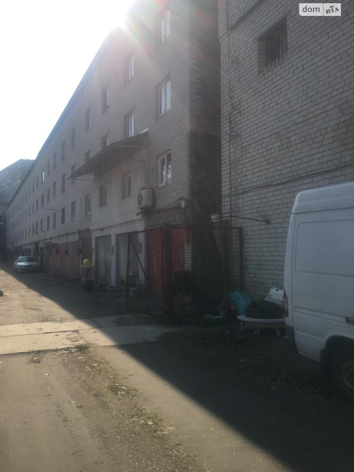 Специальное помещение в Киеве, продажа по Юлиуса Фучика улица 10, район Соломянка, цена: 120 000 долларов за объект фото 1 Специальное помещение в Киеве, продажа по Юлиуса Фучика улица 10, район Соломянка, цена: 120 000 долларов за объект фото 1
