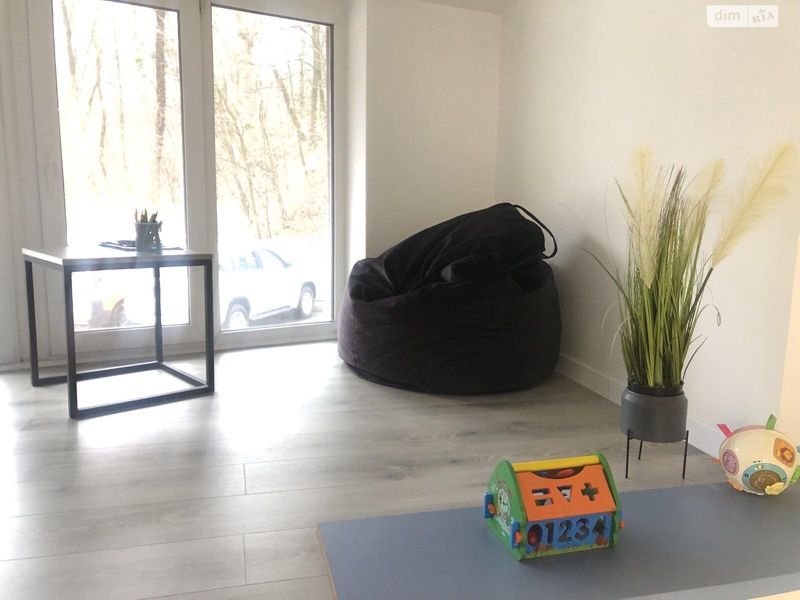 Специальное помещение в Киеве, продажа по Рижская улица, район Сырец, цена: 299 999 долларов за объект фото 1 Специальное помещение в Киеве, продажа по Рижская улица, район Сырец, цена: 299 999 долларов за объект фото 1