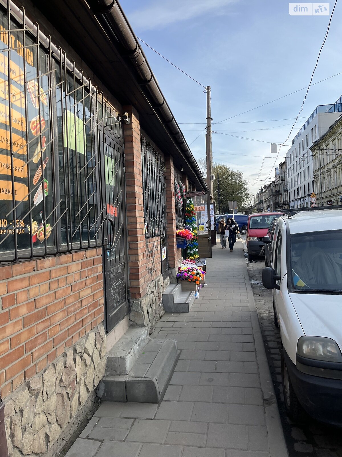 Специальное помещение в Львове, продажа по Гайдамацкая улица, район Подзамче, цена: 5 500 долларов за объект фото 1 Специальное помещение в Львове, продажа по Гайдамацкая улица, район Подзамче, цена: 5 500 долларов за объект фото 1