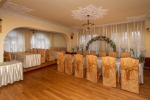 Специальное помещение в Оршовцах, Незалежності, цена продажи: 1 733 370 долларов за объект фото 2