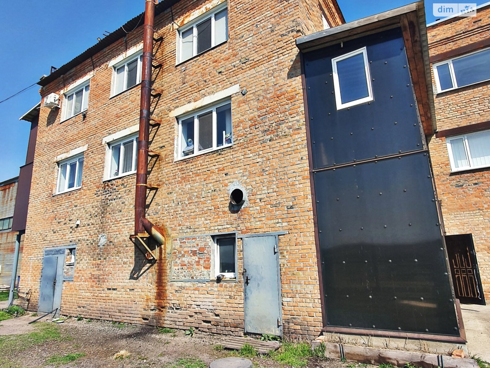 Специальное помещение в Ручаевке, Шевченка улица 1А, цена продажи: 700 000 долларов за объект фото 1 Специальное помещение в Ручаевке, Шевченка улица 1А, цена продажи: 700 000 долларов за объект фото 1
