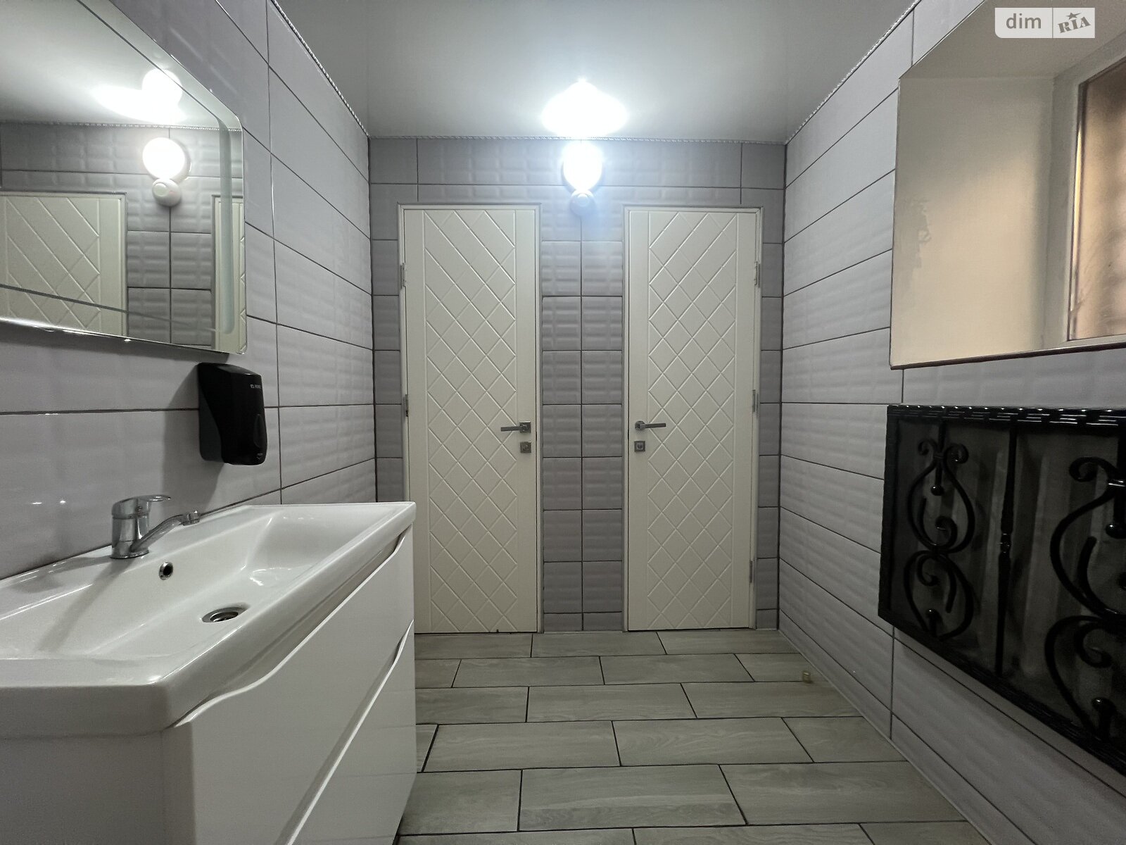 Спеціальне приміщення в Славуті, Козацька вулиця 1, ціна продажу: 300 000 доларів за об’єкт фото 1 Спеціальне приміщення в Славуті, Козацька вулиця 1, ціна продажу: 300 000 доларів за об’єкт фото 1