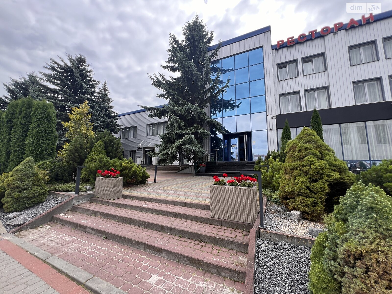 Спеціальне приміщення в Тернополі, Будного Степана вулиця, ціна продажу: 2 650 000 доларів за об’єкт фото 1 Спеціальне приміщення в Тернополі, Будного Степана вулиця, ціна продажу: 2 650 000 доларів за об’єкт фото 1