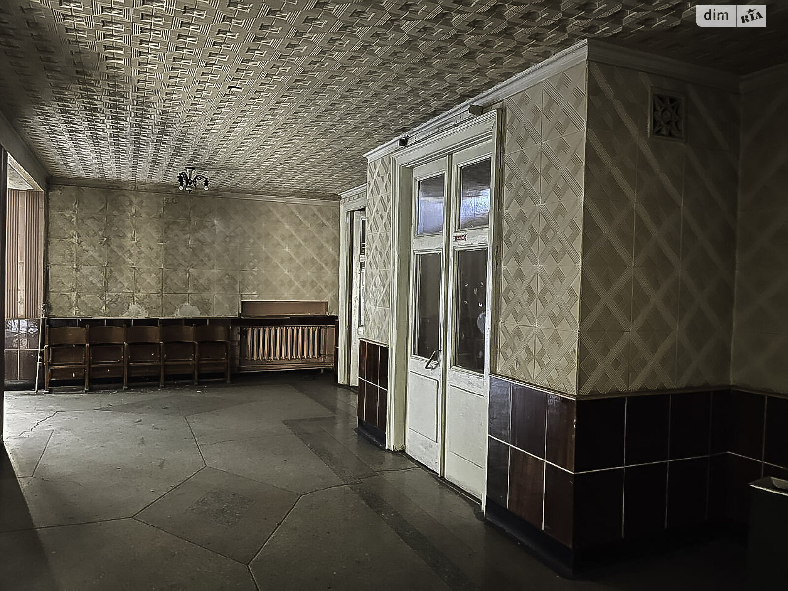 Специальное помещение в Тернополе, продажа по Бандери С. пр., район Центр, цена: 1 800 000 долларов за объект фото 1 Специальное помещение в Тернополе, продажа по Бандери С. пр., район Центр, цена: 1 800 000 долларов за объект фото 1