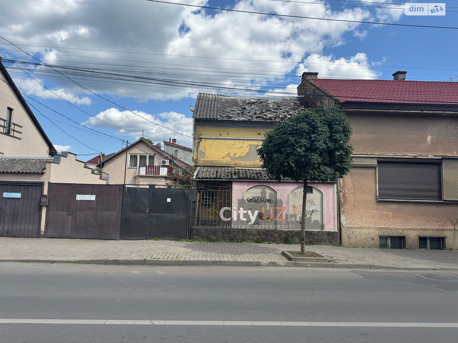 Спеціальне приміщення в Ужгороді, Корятовича площа, ціна продажу: 35 000 доларів за об’єкт фото 1 Спеціальне приміщення в Ужгороді, Корятовича площа, ціна продажу: 35 000 доларів за об’єкт фото 1