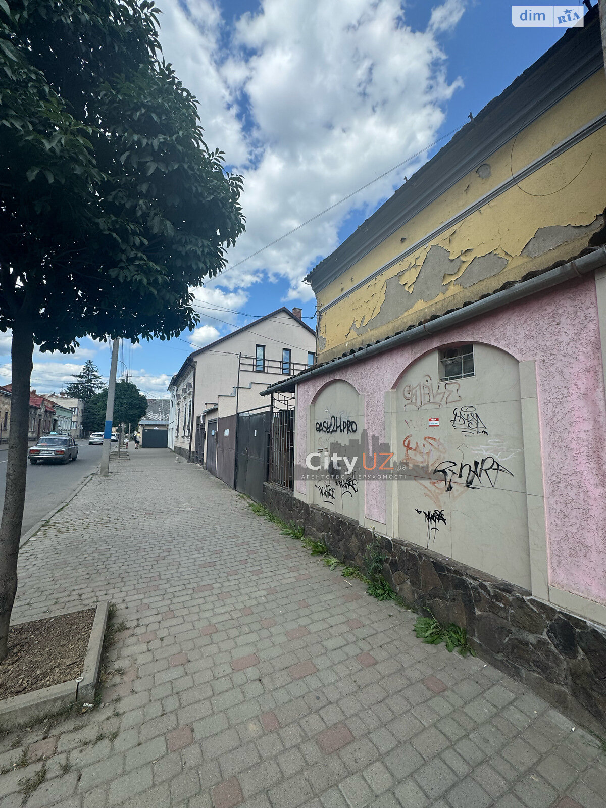 Спеціальне приміщення в Ужгороді, Корятовича площа, ціна продажу: 35 000 доларів за об’єкт фото 1 Спеціальне приміщення в Ужгороді, Корятовича площа, ціна продажу: 35 000 доларів за об’єкт фото 1