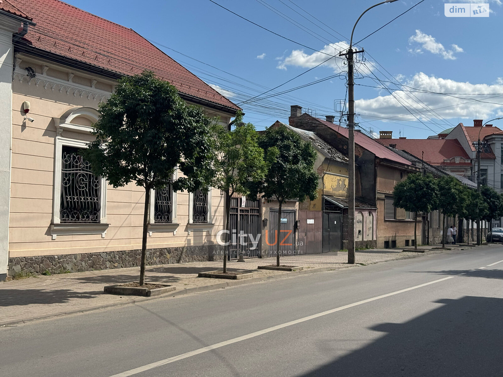 Спеціальне приміщення в Ужгороді, Корятовича площа, ціна продажу: 35 000 доларів за об’єкт фото 1 Спеціальне приміщення в Ужгороді, Корятовича площа, ціна продажу: 35 000 доларів за об’єкт фото 1