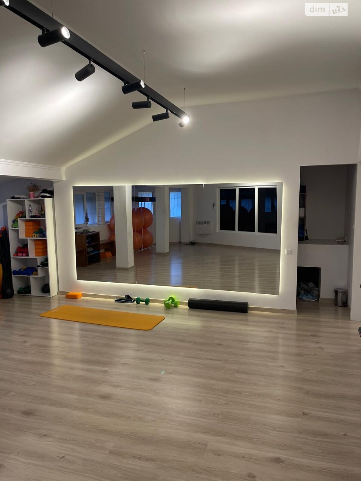 Специальное помещение в Ужгороде, продажа по Заньковецкой улица, район Новый, цена: 400 000 долларов за объект фото 1