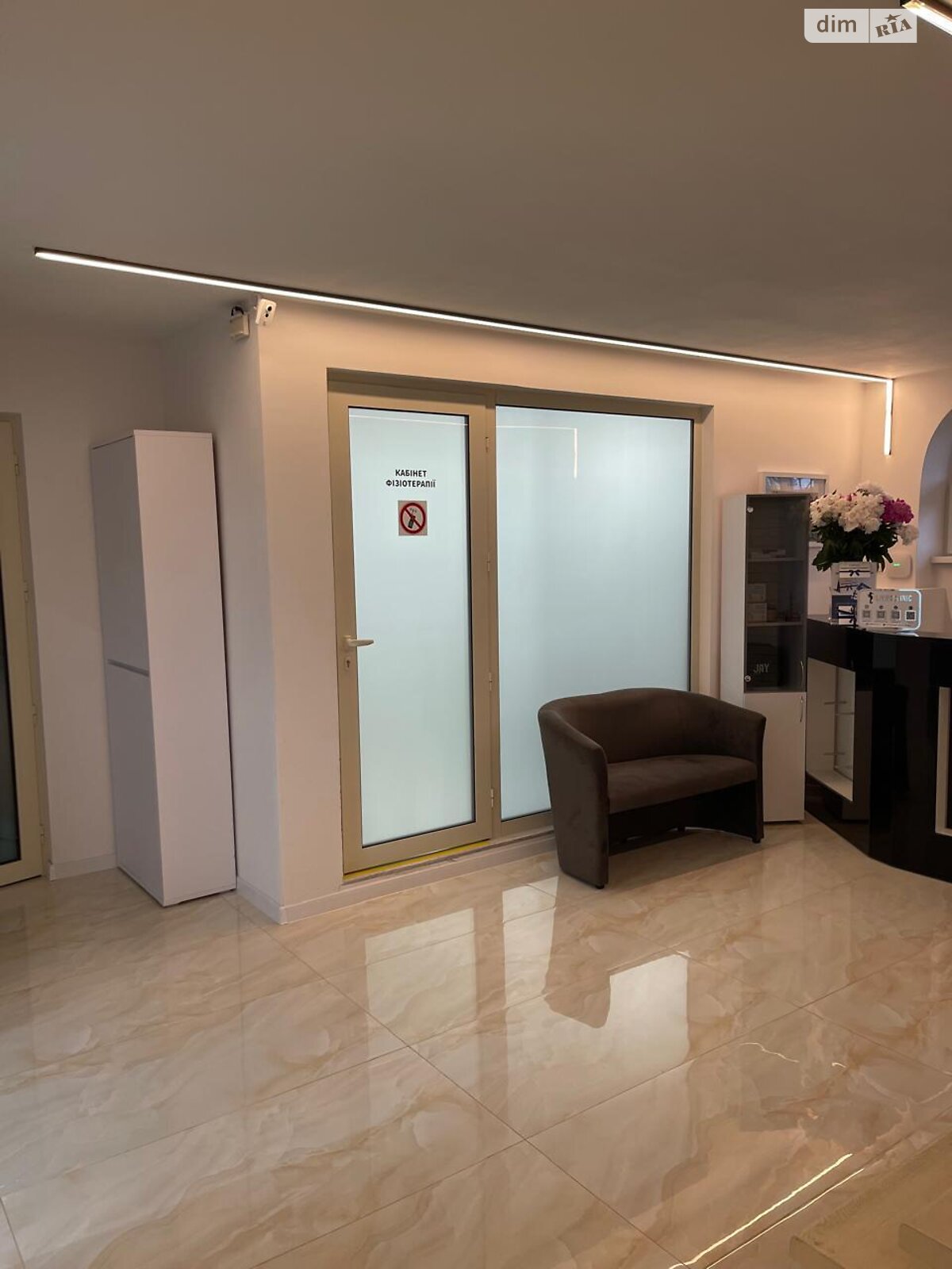 Специальное помещение в Ужгороде, продажа по Заньковецкой улица, район Новый, цена: 400 000 долларов за объект фото 1