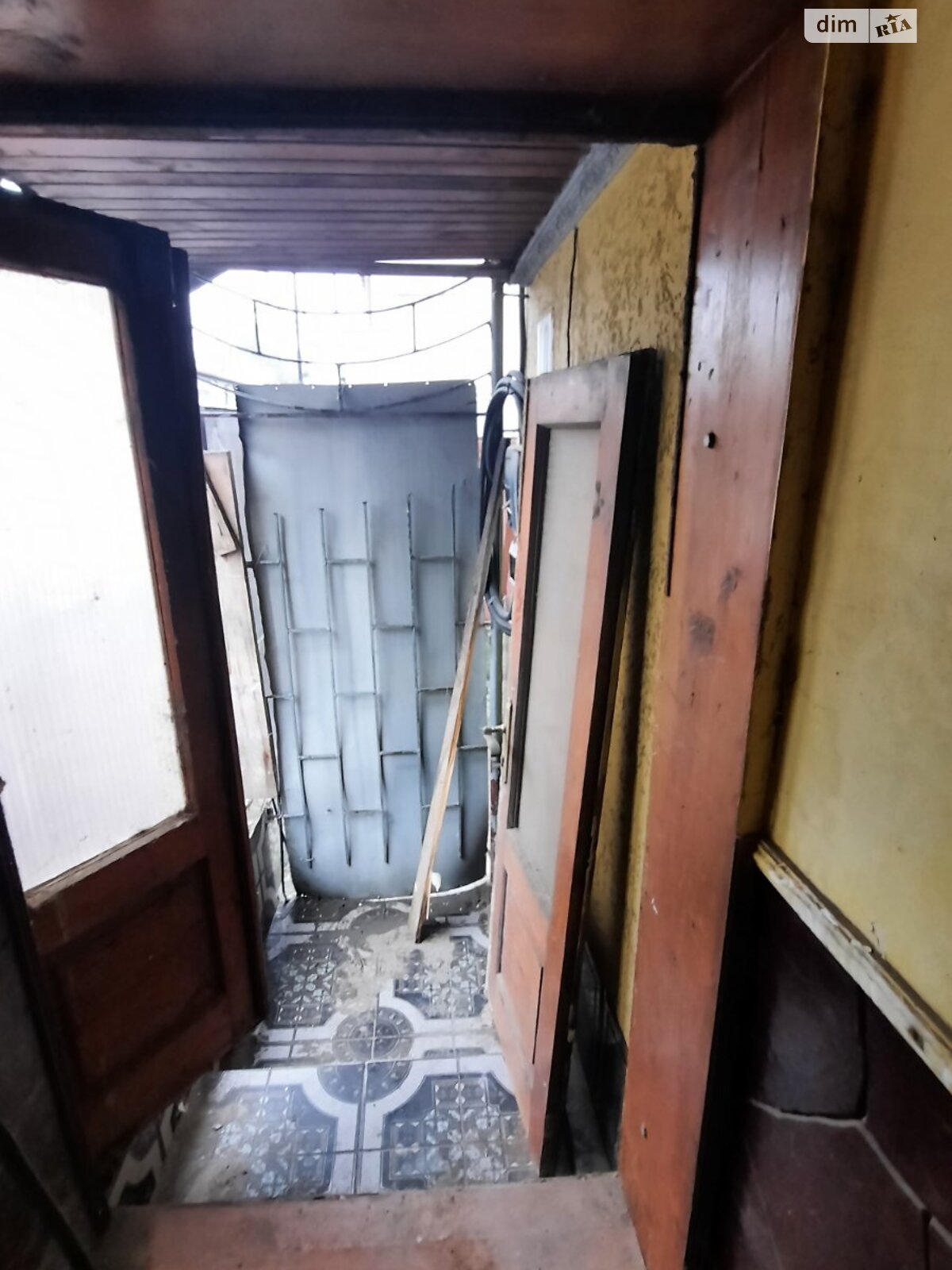 Специальное помещение в Ужгороде, продажа по Берчени улица 21, район Центр, цена: 39 000 долларов за объект фото 1