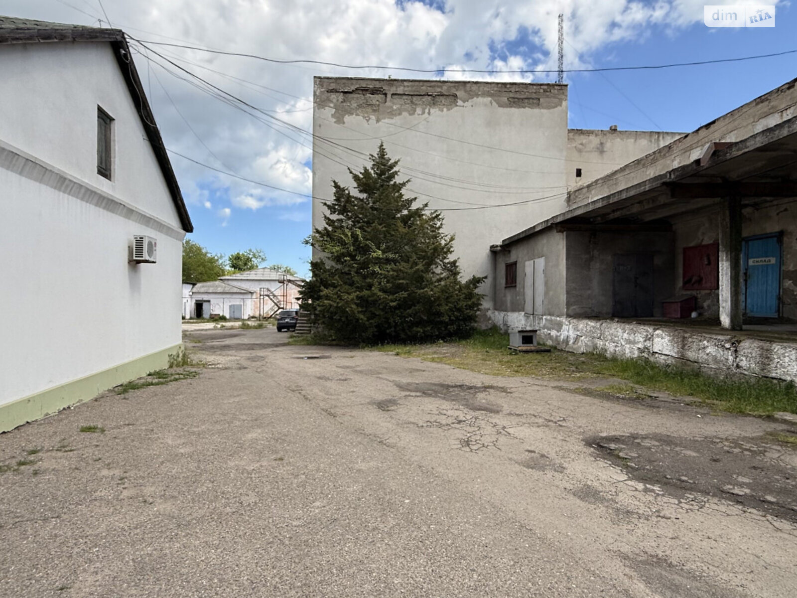 Специальное помещение в Великодолинском, Центральная (Ленина) улица, цена продажи: 1 500 000 долларов за объект фото 1 Специальное помещение в Великодолинском, Центральная (Ленина) улица, цена продажи: 1 500 000 долларов за объект фото 1