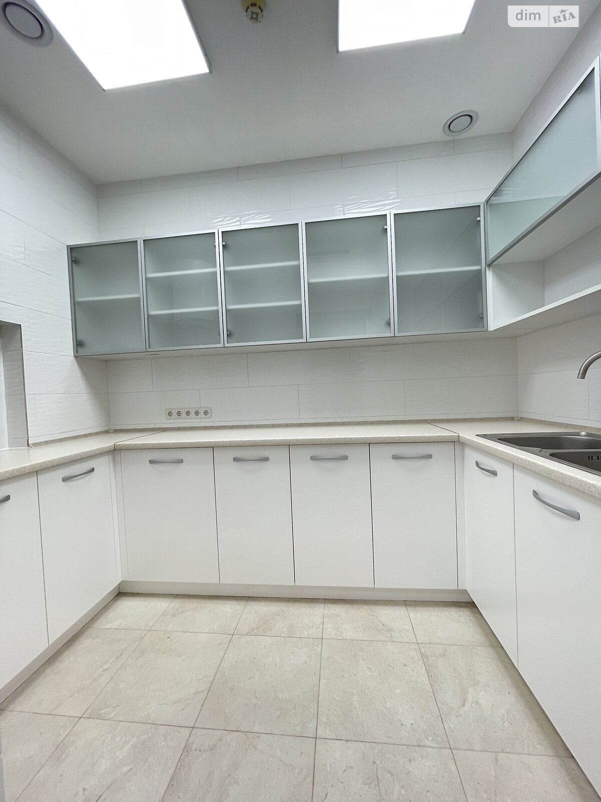 Спеціальне приміщення в Вінниці, продаж по Матроса Кішки вулиця 67, район Урожай, ціна: 1 500 000 доларів за об’єкт фото 1