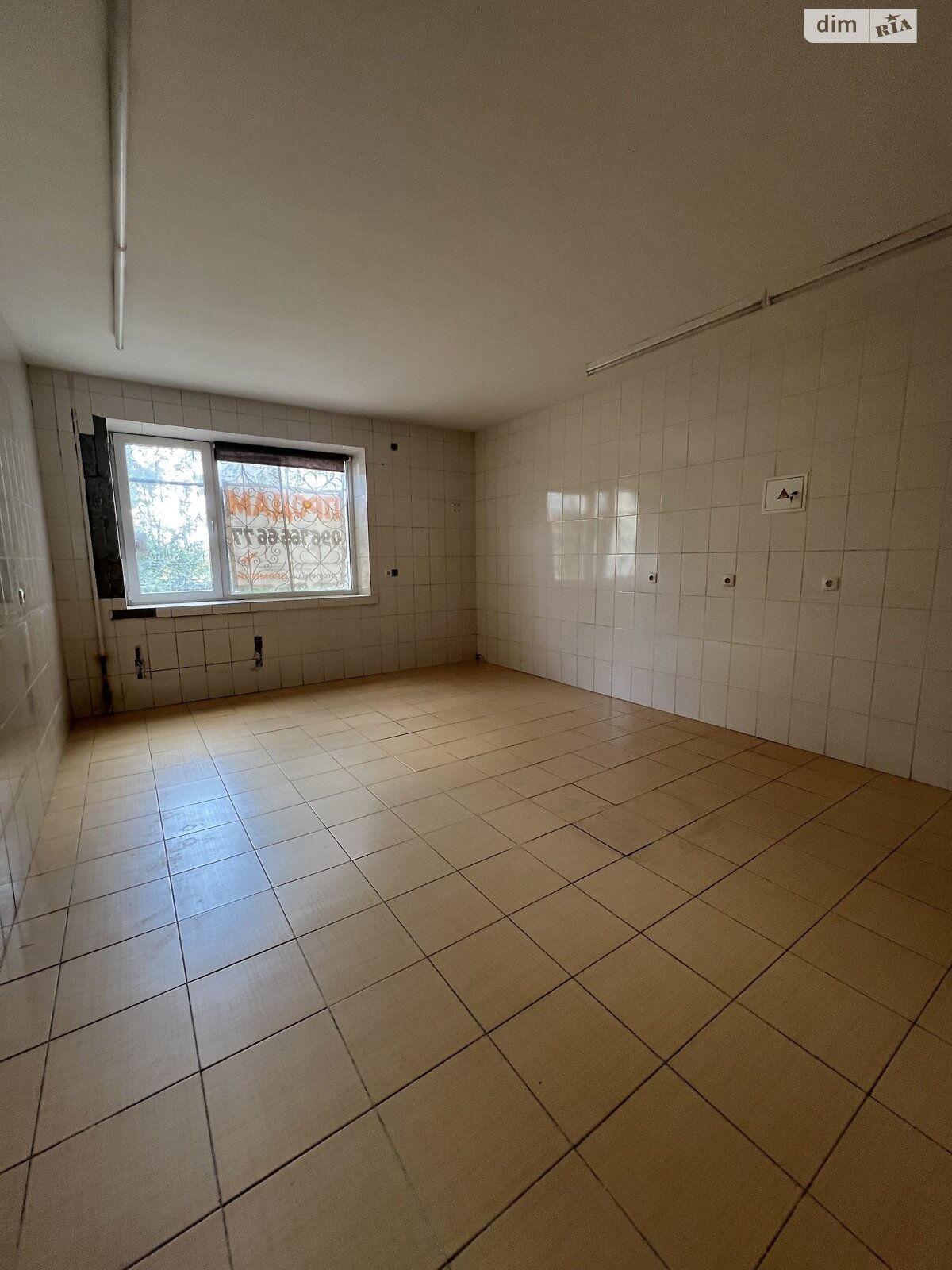 Спеціальне приміщення в Вінниці, продаж по Антонова Олега вулиця, район Військове містечко, ціна: 80 000 доларів за об’єкт фото 1 Спеціальне приміщення в Вінниці, продаж по Антонова Олега вулиця, район Військове містечко, ціна: 80 000 доларів за об’єкт фото 1