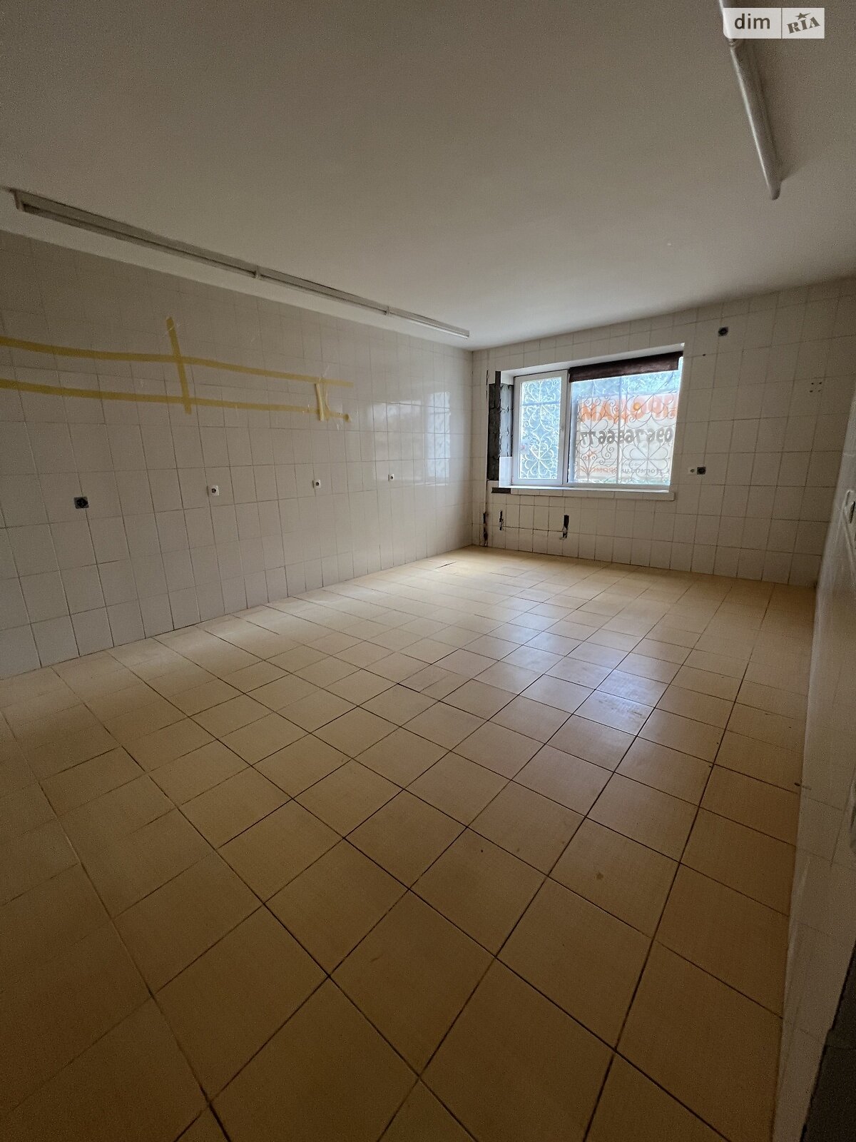 Спеціальне приміщення в Вінниці, продаж по Антонова Олега вулиця, район Військове містечко, ціна: 80 000 доларів за об’єкт фото 1 Спеціальне приміщення в Вінниці, продаж по Антонова Олега вулиця, район Військове містечко, ціна: 80 000 доларів за об’єкт фото 1