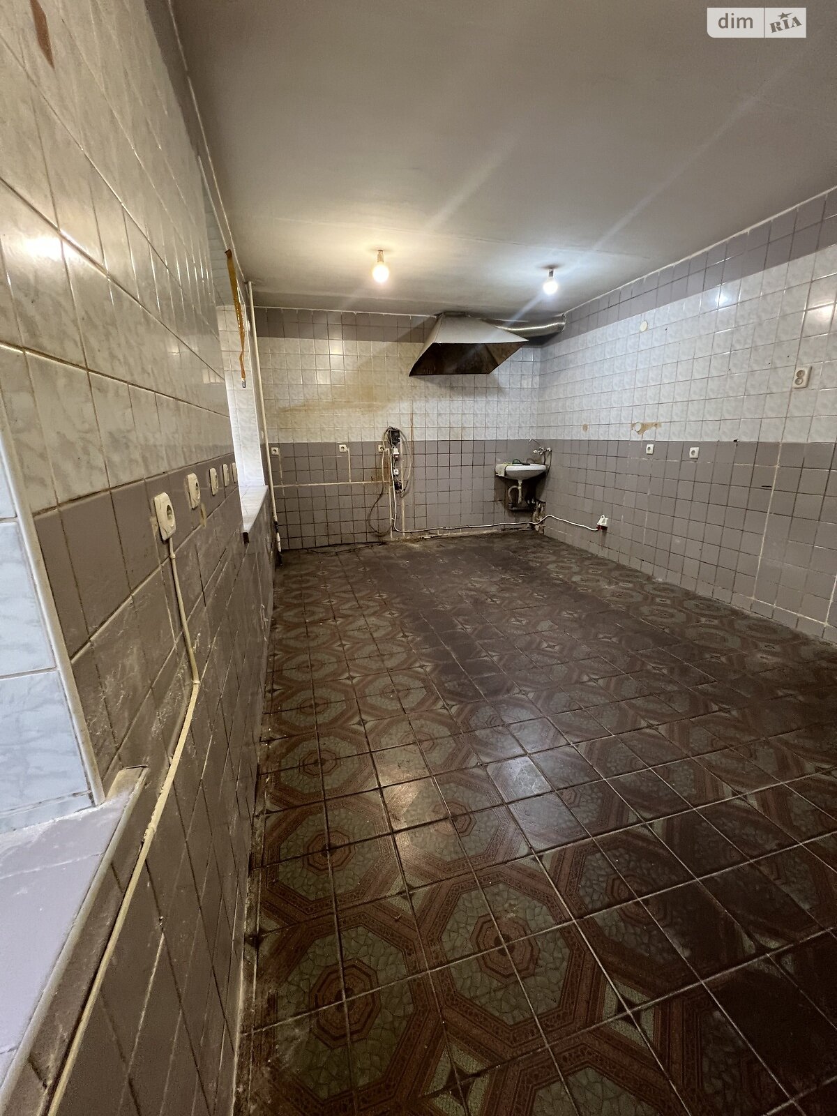 Спеціальне приміщення в Вінниці, продаж по Антонова Олега вулиця, район Військове містечко, ціна: 80 000 доларів за об’єкт фото 1 Спеціальне приміщення в Вінниці, продаж по Антонова Олега вулиця, район Військове містечко, ціна: 80 000 доларів за об’єкт фото 1