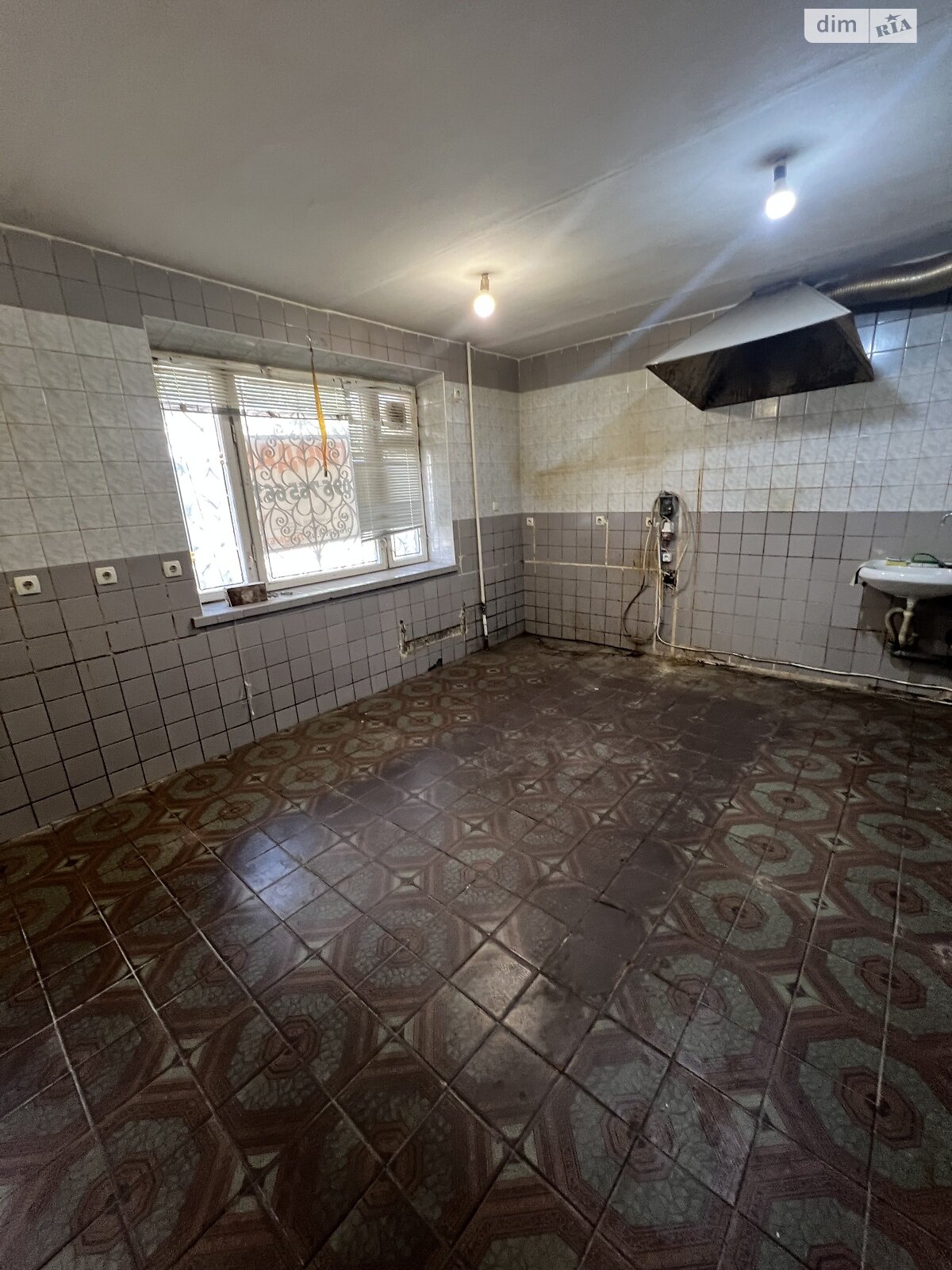 Спеціальне приміщення в Вінниці, продаж по Антонова Олега вулиця, район Військове містечко, ціна: 80 000 доларів за об’єкт фото 1 Спеціальне приміщення в Вінниці, продаж по Антонова Олега вулиця, район Військове містечко, ціна: 80 000 доларів за об’єкт фото 1