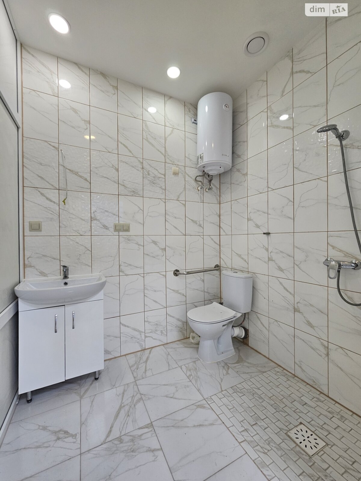 Специальное помещение в Ворзеле, Курортная улица 25А, цена продажи: 44 900 долларов за объект фото 1 Специальное помещение в Ворзеле, Курортная улица 25А, цена продажи: 44 900 долларов за объект фото 1