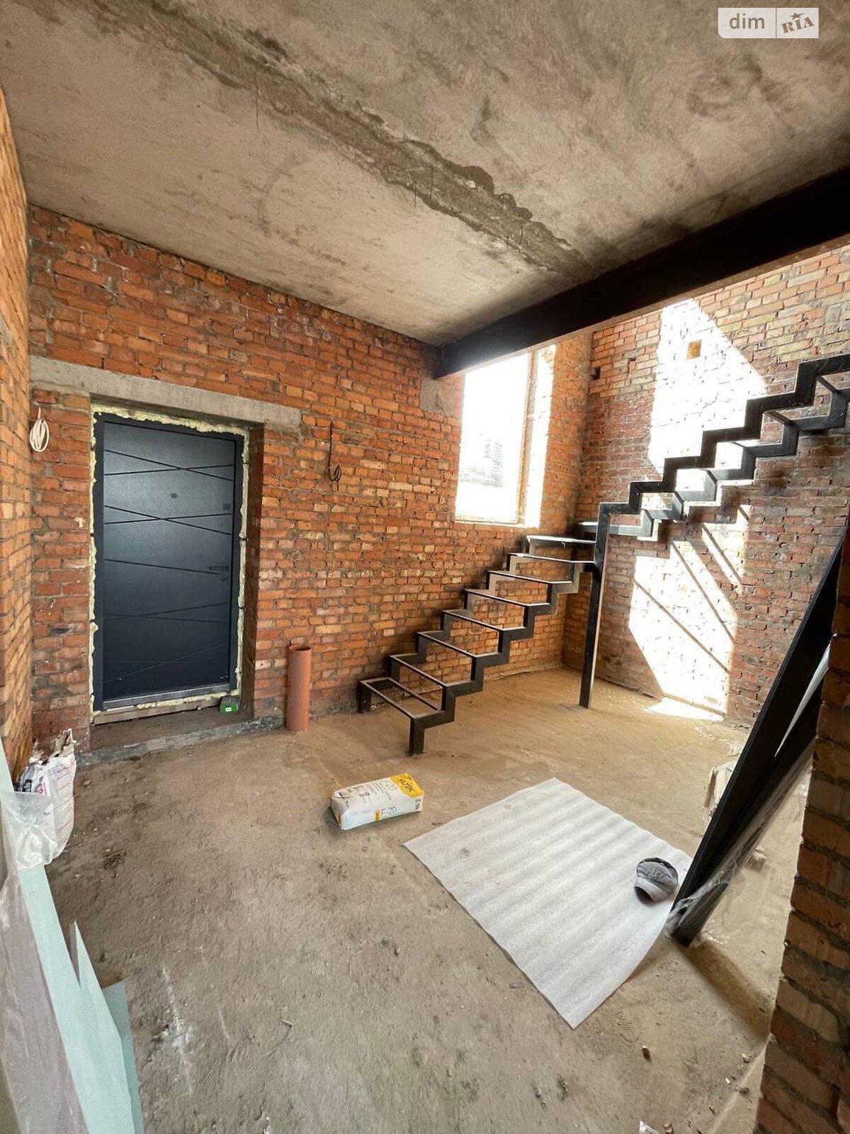 двухэтажный таунхаус, 110 кв. м, кирпич. Продажа в Агрономичном фото 1