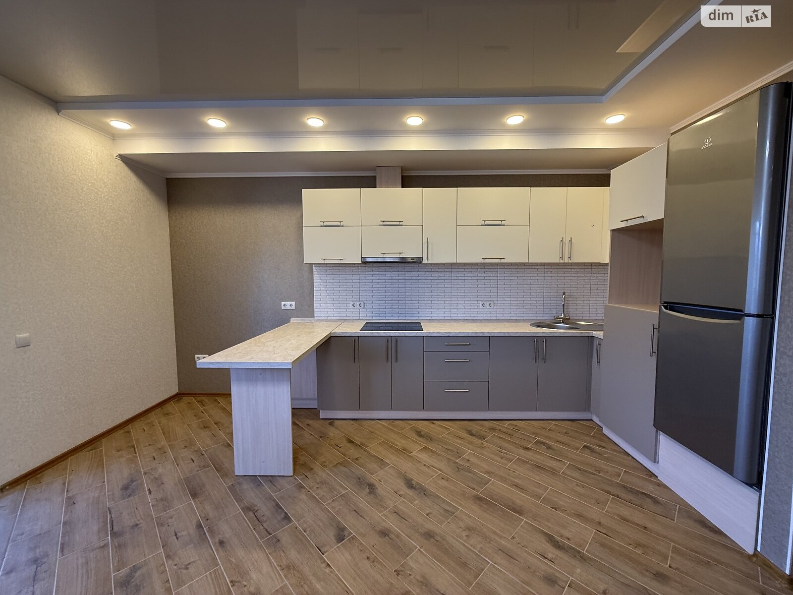 двухэтажный таунхаус, 110 кв. м, кирпич. Продажа в Агрономичном фото 1 двухэтажный таунхаус, 110 кв. м, кирпич. Продажа в Агрономичном фото 1