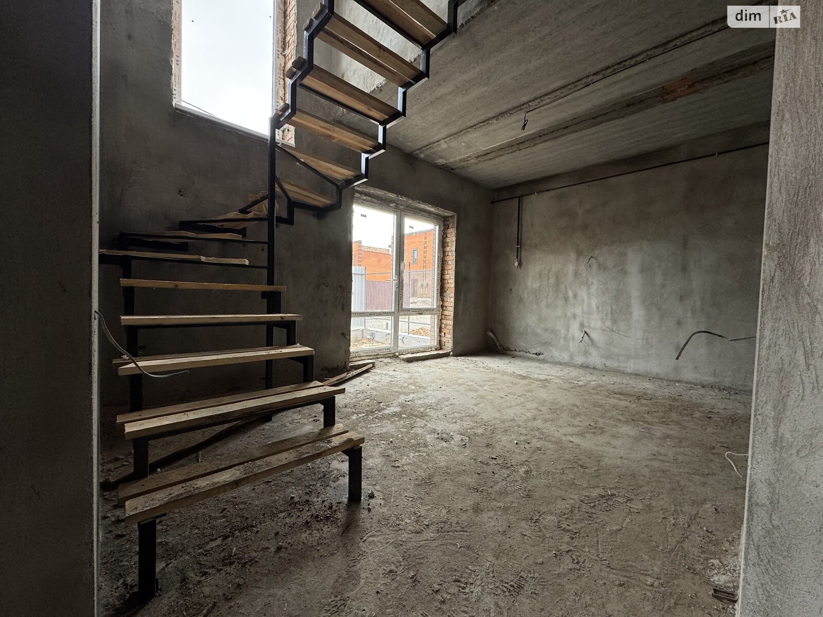 двухэтажный таунхаус, 1.3 кв. м, кирпич. Продажа в Агрономичном фото 1