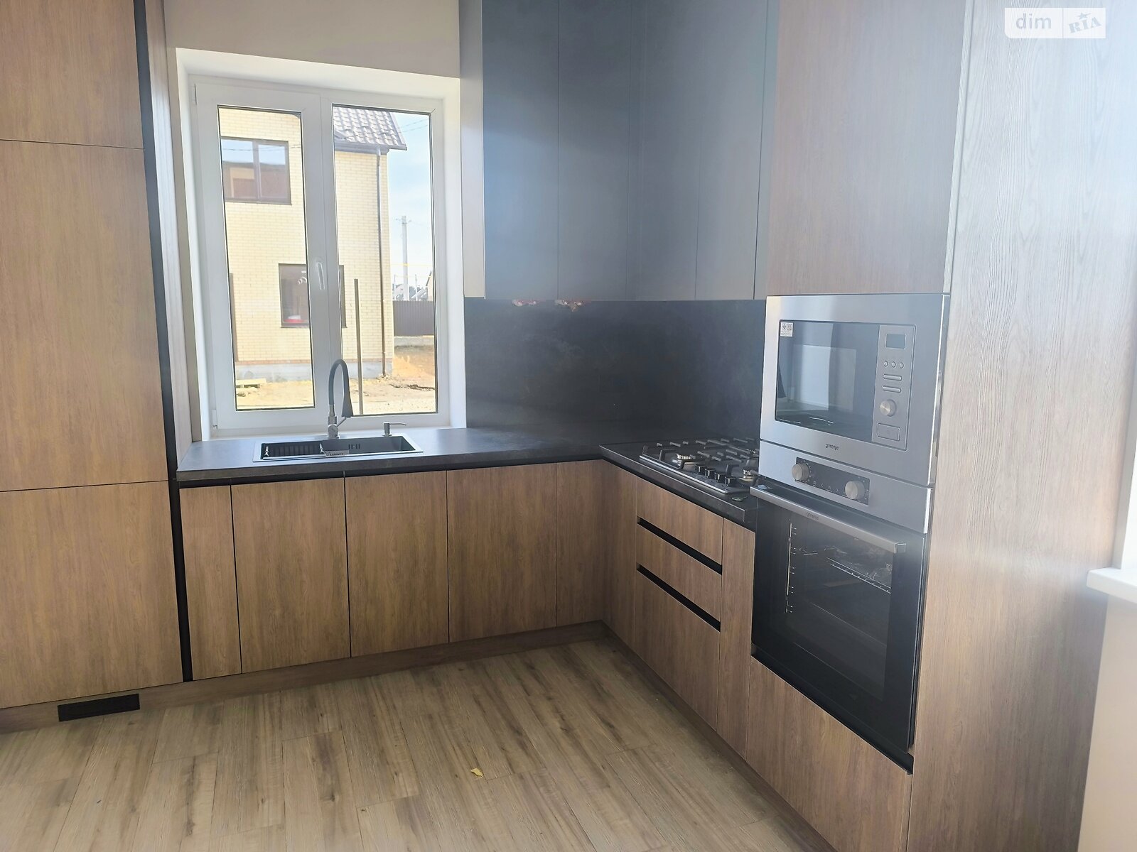 двоповерховий таунхаус, 70 кв. м, цегла. Продаж у Агрономічному фото 1 двоповерховий таунхаус, 70 кв. м, цегла. Продаж у Агрономічному фото 1