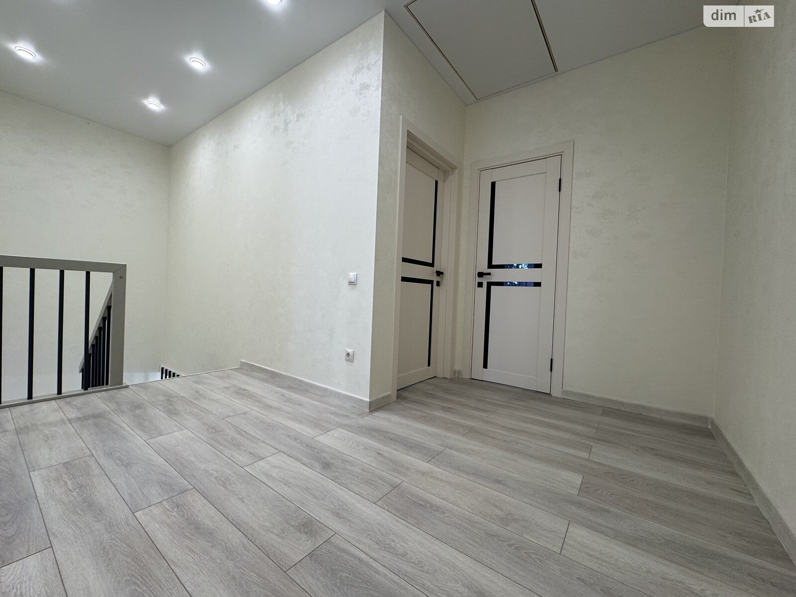 двоповерховий таунхаус, 105 кв. м, цегла. Продаж у Агрономічному фото 1 двоповерховий таунхаус, 105 кв. м, цегла. Продаж у Агрономічному фото 1