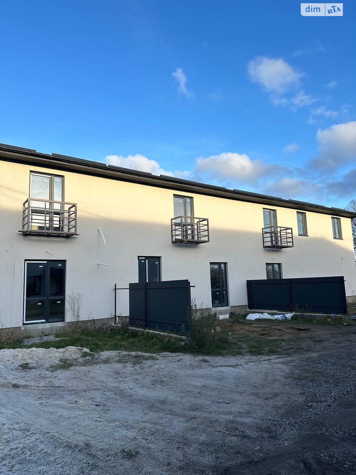 двухэтажный таунхаус, 90 кв. м, газобетон. Продажа в Агрономичном фото 1