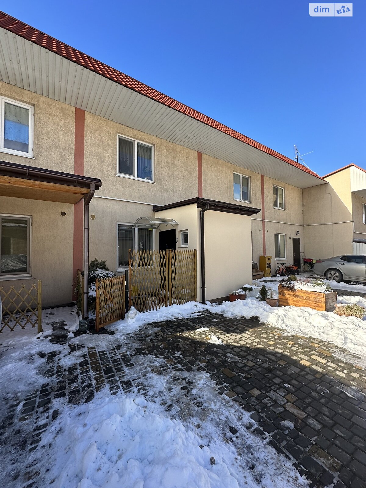 двоповерховий таунхаус, 47.7 кв. м, цегла. Продаж у Олександрівці фото 1 двоповерховий таунхаус, 47.7 кв. м, цегла. Продаж у Олександрівці фото 1
