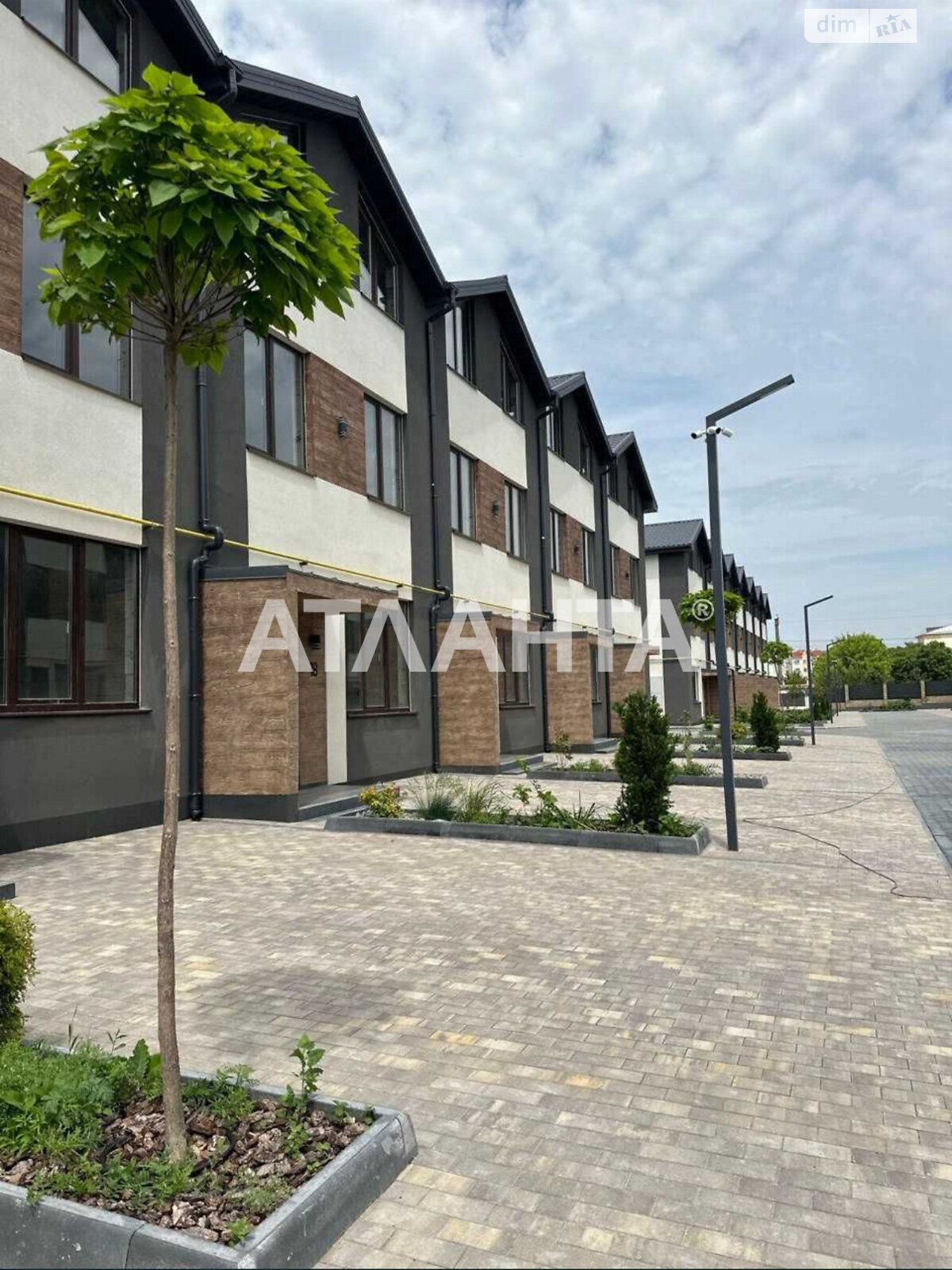 трехэтажный таунхаус, 135 кв. м, газобетон. Продажа в Авангарде фото 1 трехэтажный таунхаус, 135 кв. м, газобетон. Продажа в Авангарде фото 1