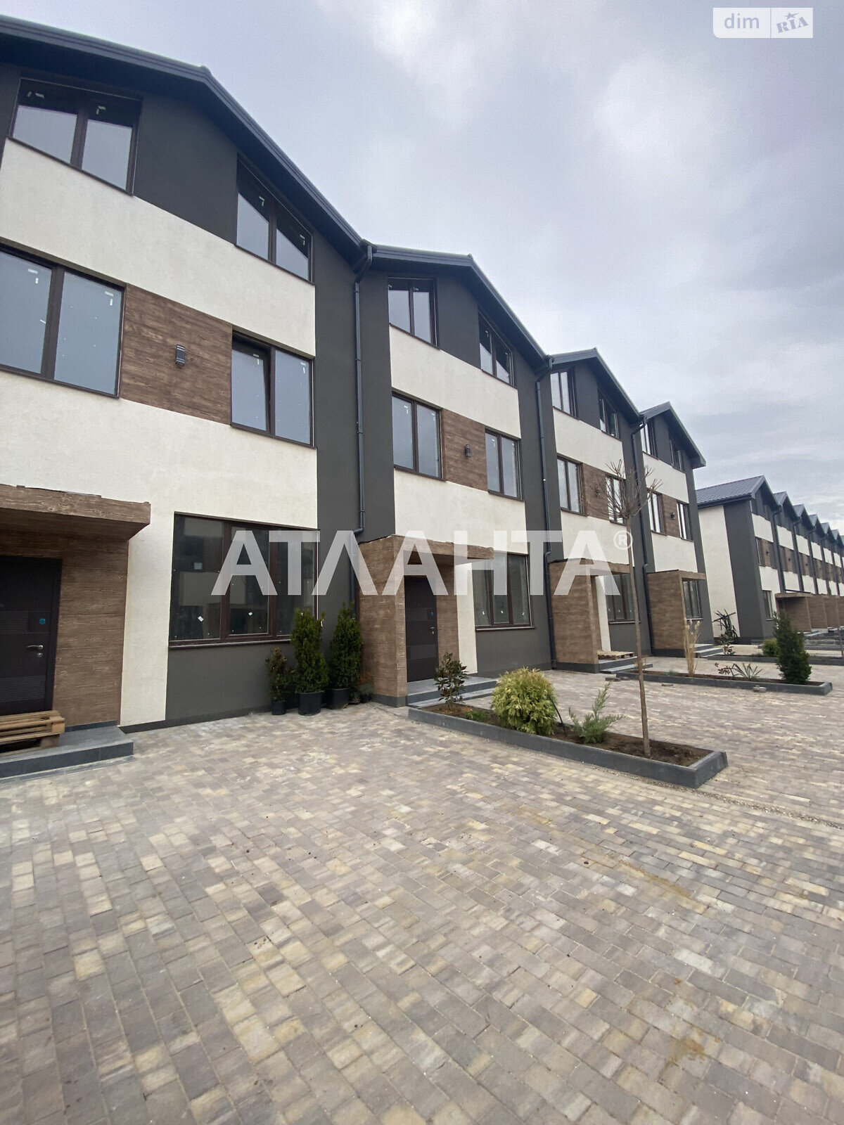 трехэтажный таунхаус, 135 кв. м, газобетон. Продажа в Авангарде фото 1 трехэтажный таунхаус, 135 кв. м, газобетон. Продажа в Авангарде фото 1