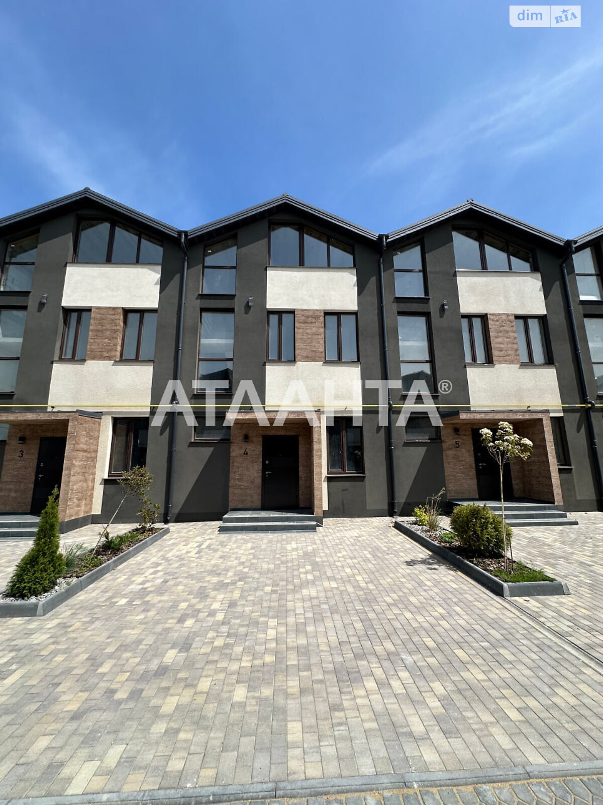 трехэтажный таунхаус, 135 кв. м, газобетон. Продажа в Авангарде фото 1 трехэтажный таунхаус, 135 кв. м, газобетон. Продажа в Авангарде фото 1