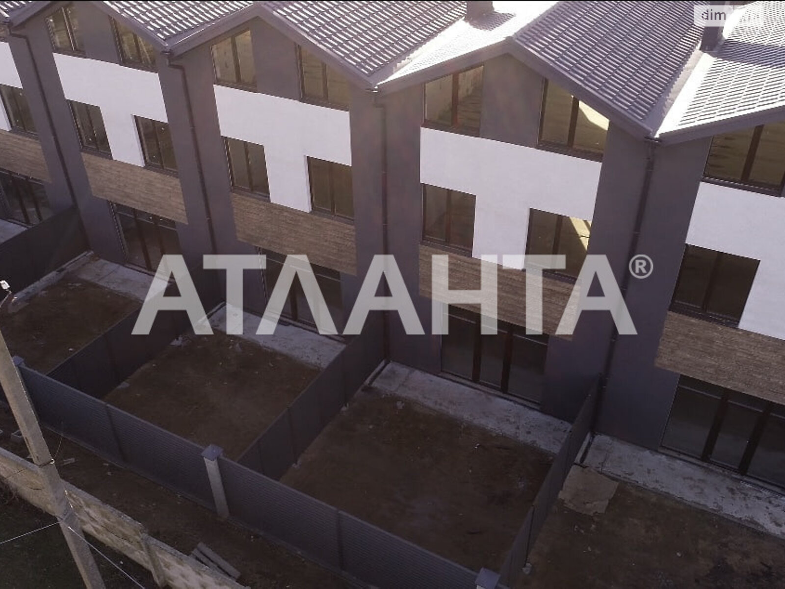 трехэтажный таунхаус, 135 кв. м, газобетон. Продажа в Авангарде фото 1 трехэтажный таунхаус, 135 кв. м, газобетон. Продажа в Авангарде фото 1