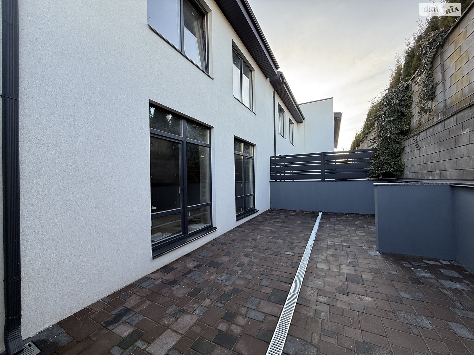 двоповерховий таунхаус, 95 кв. м, цегла. Продаж у Бармаки фото 1 двоповерховий таунхаус, 95 кв. м, цегла. Продаж у Бармаки фото 1