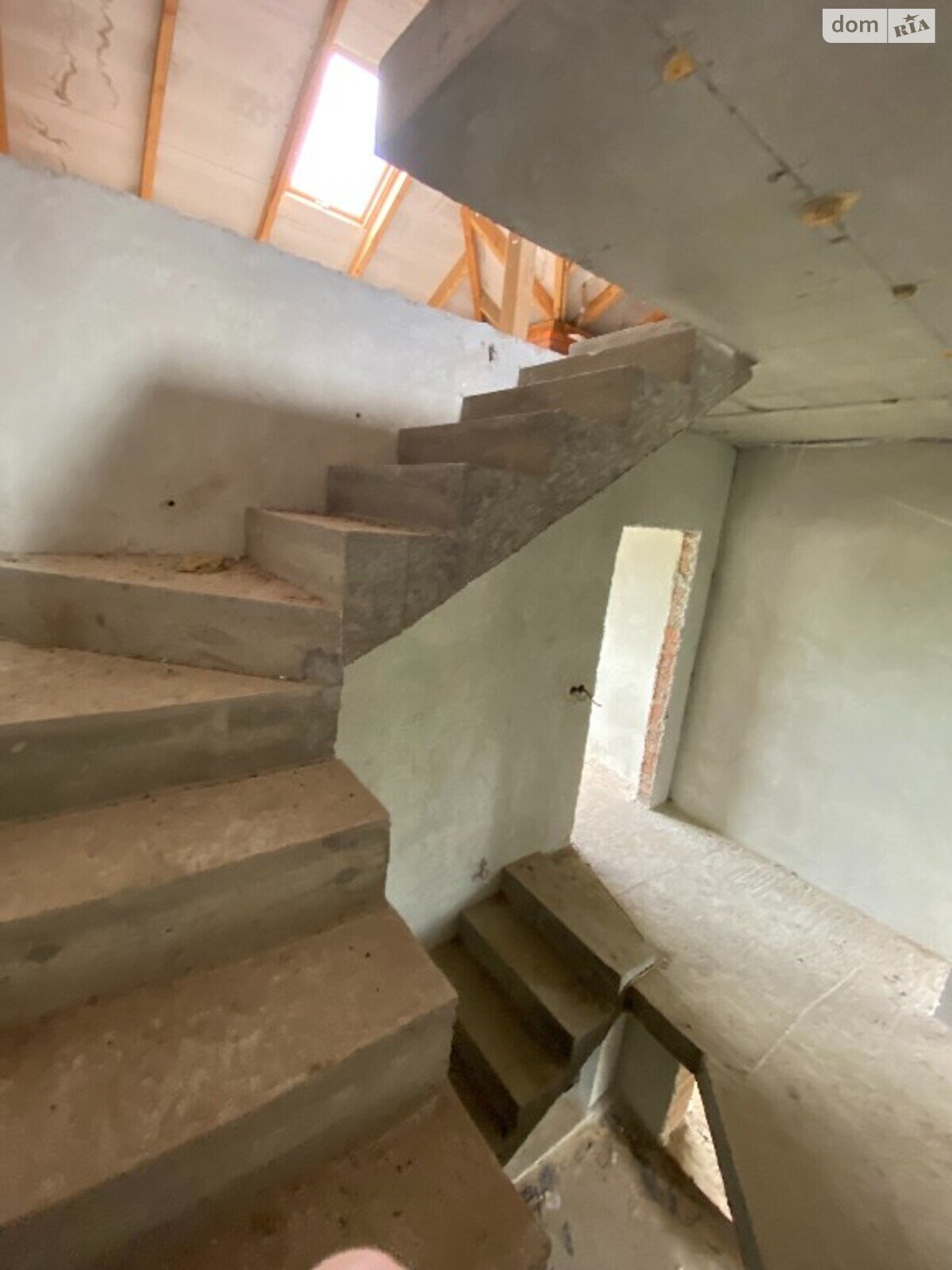 двоповерховий таунхаус з мансардним поверхом, 130.7 кв. м, цегла. Продаж у Басівці фото 1 двоповерховий таунхаус з мансардним поверхом, 130.7 кв. м, цегла. Продаж у Басівці фото 1
