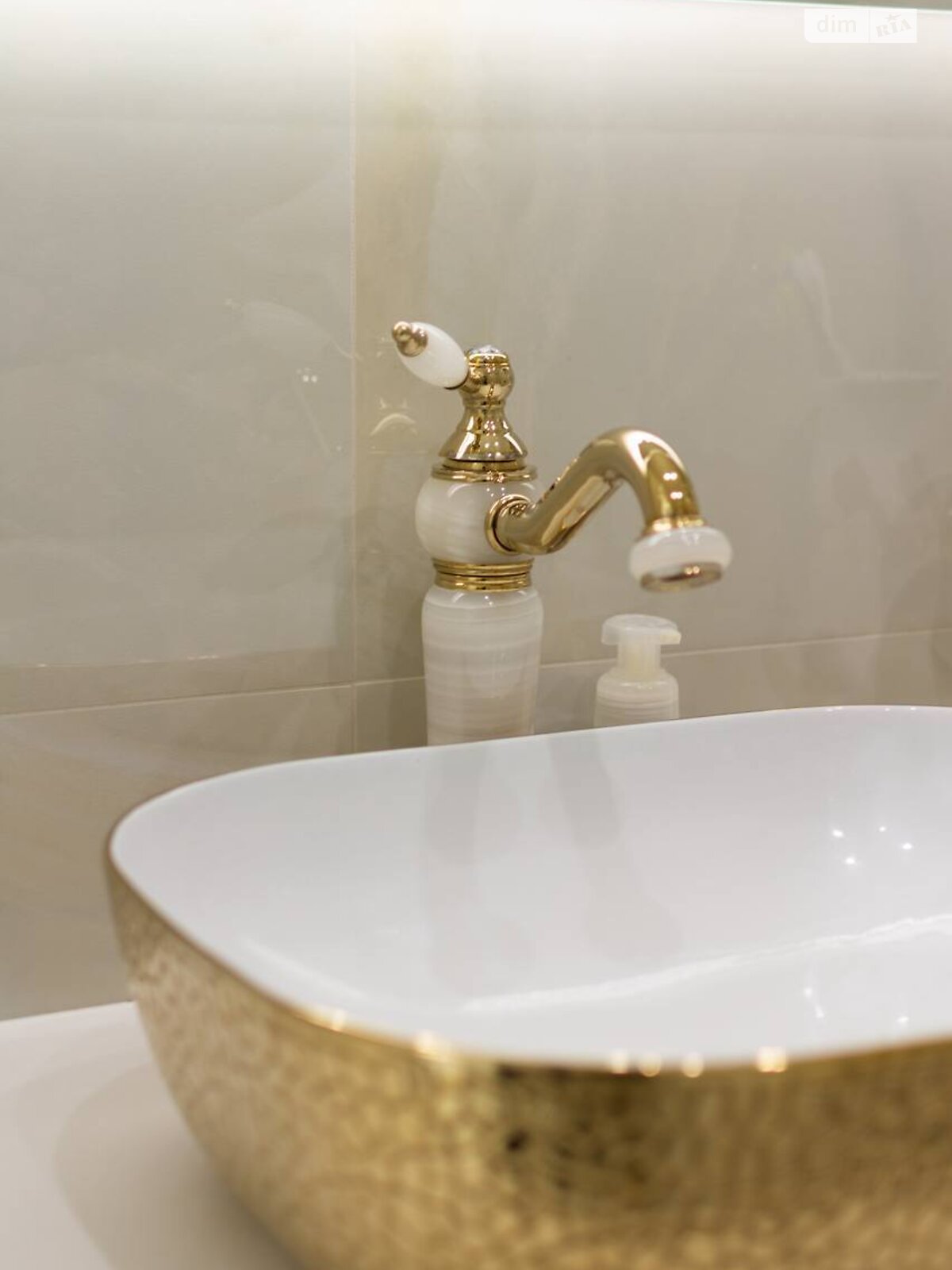 двоповерховий таунхаус, 147 кв. м, цегла. Продаж у Байківці фото 1 двоповерховий таунхаус, 147 кв. м, цегла. Продаж у Байківці фото 1