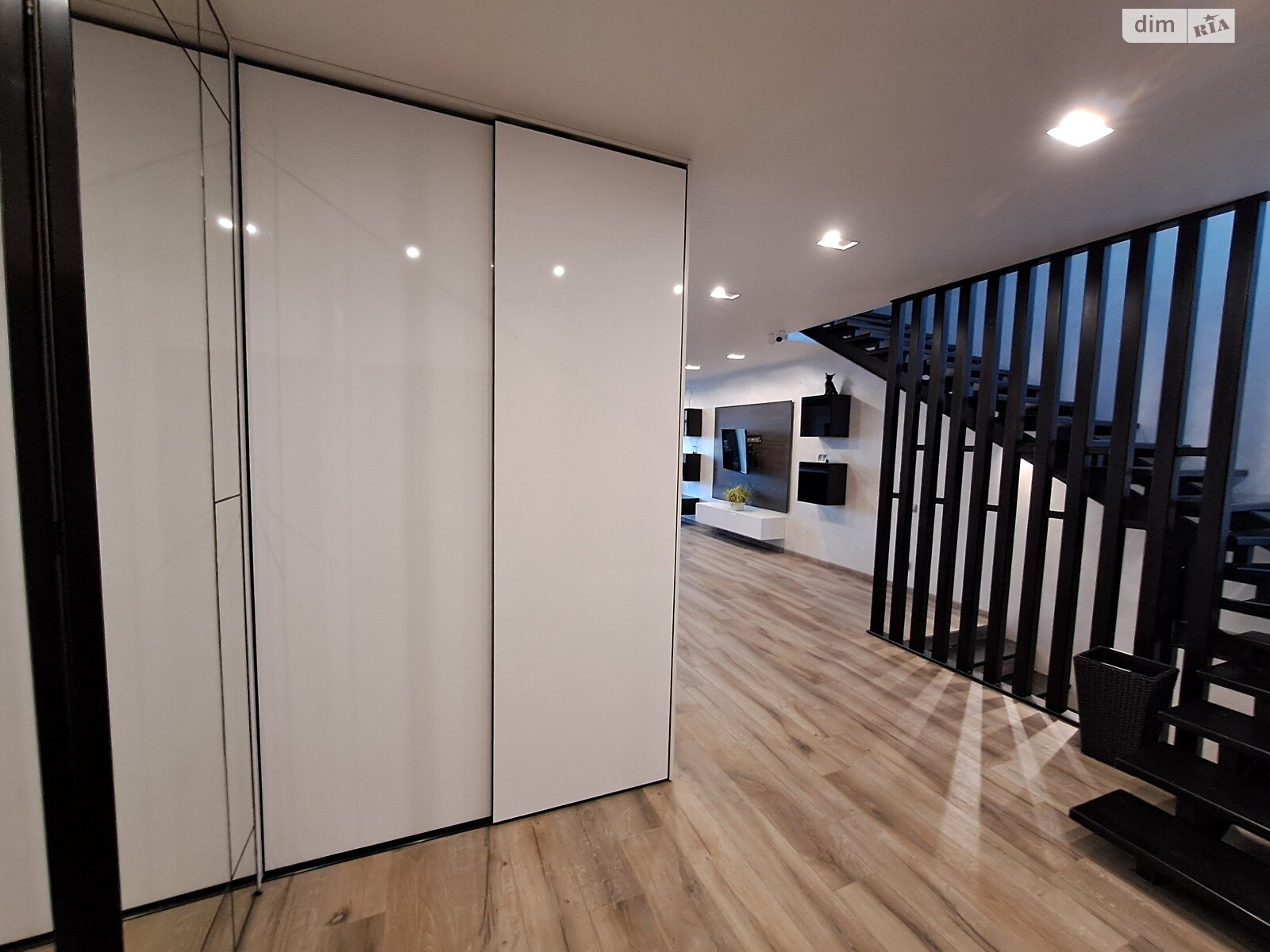 двухэтажный таунхаус, 157 кв. м, кирпич. Продажа в Байковцах фото 1