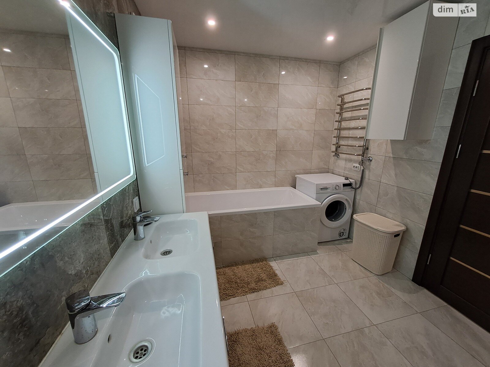 двухэтажный таунхаус, 157 кв. м, кирпич. Продажа в Байковцах фото 1