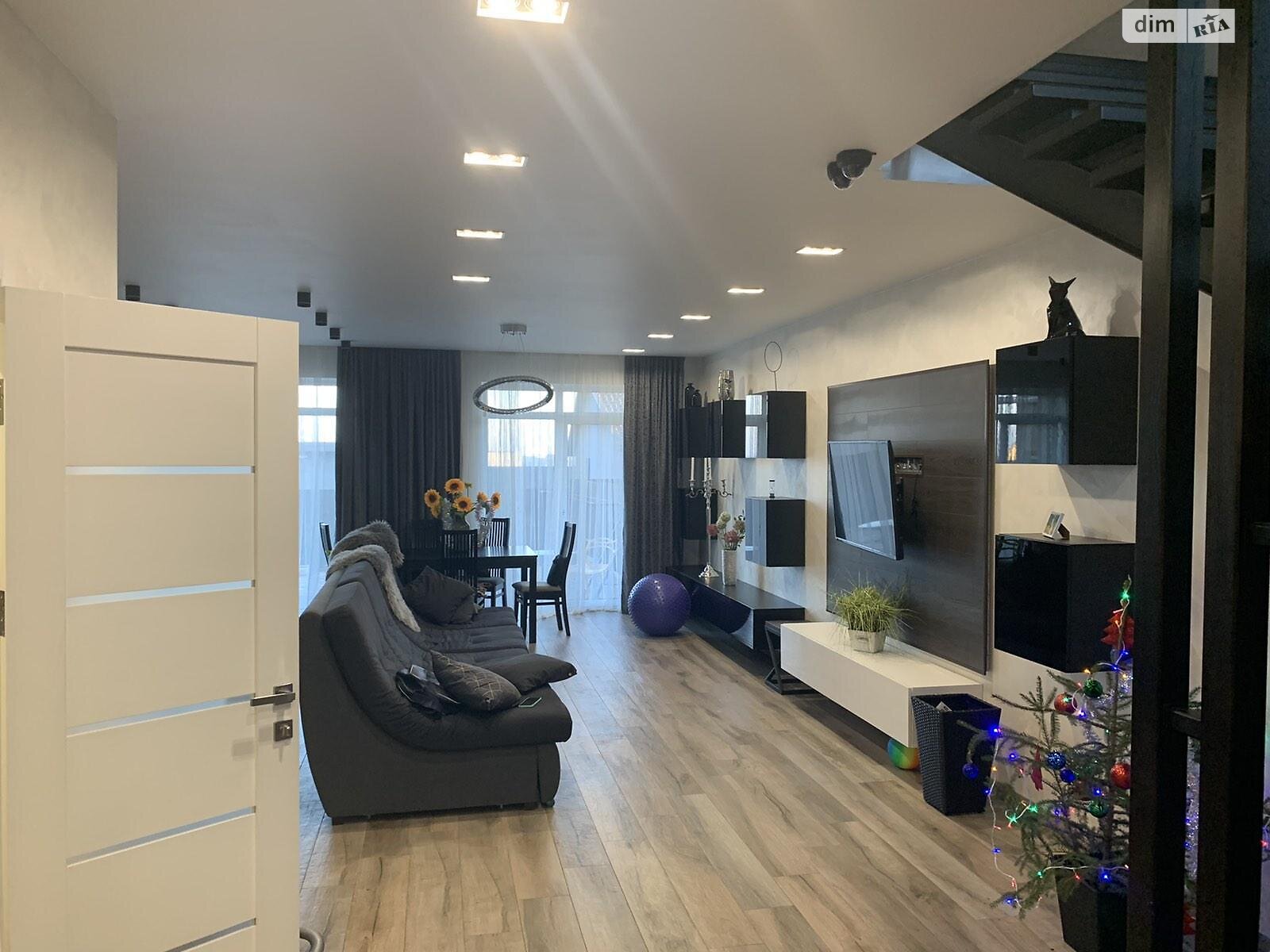 двухэтажный таунхаус, 156 кв. м, кирпич. Продажа в Байковцах фото 1