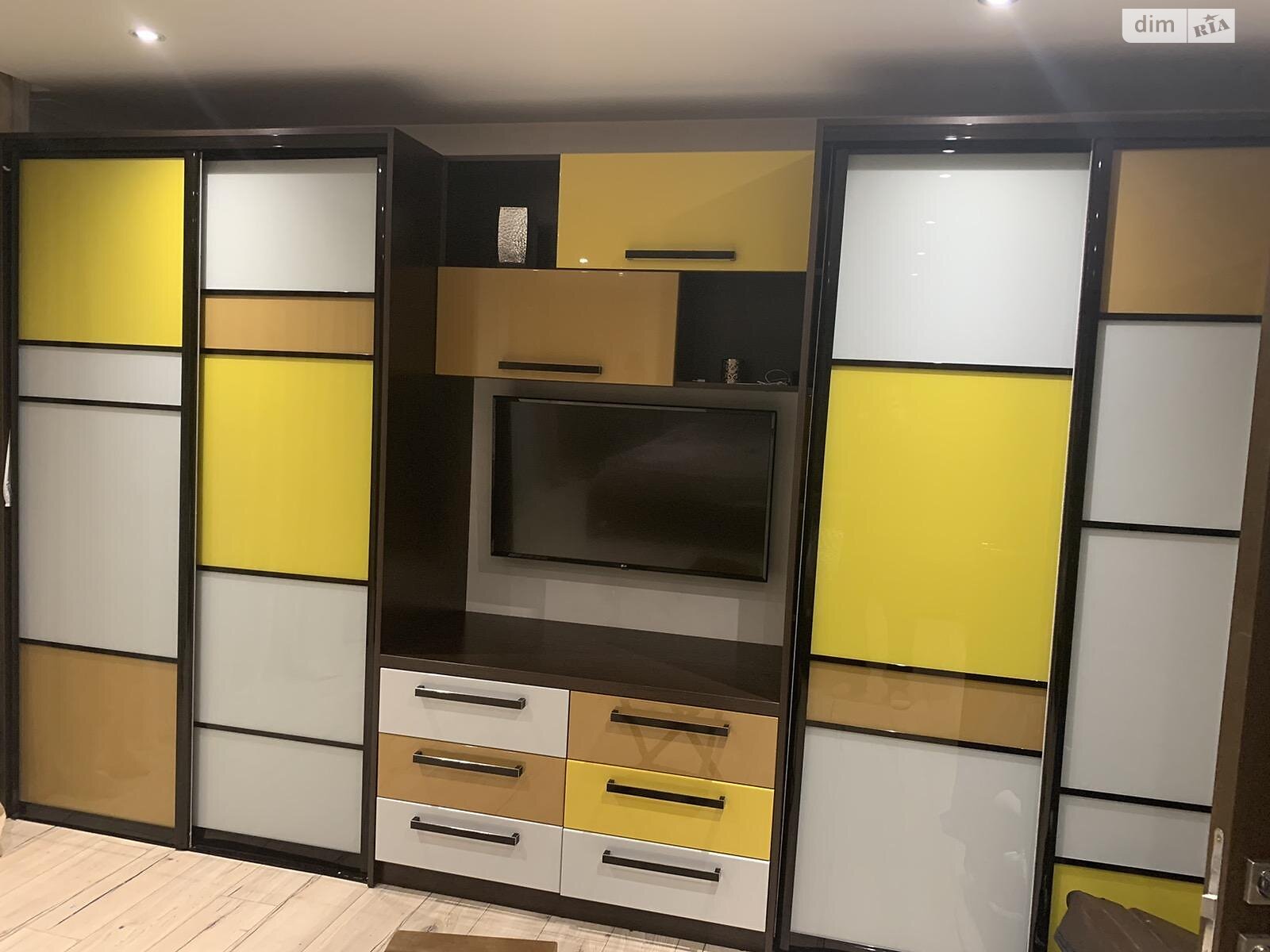 двухэтажный таунхаус, 156 кв. м, кирпич. Продажа в Байковцах фото 1