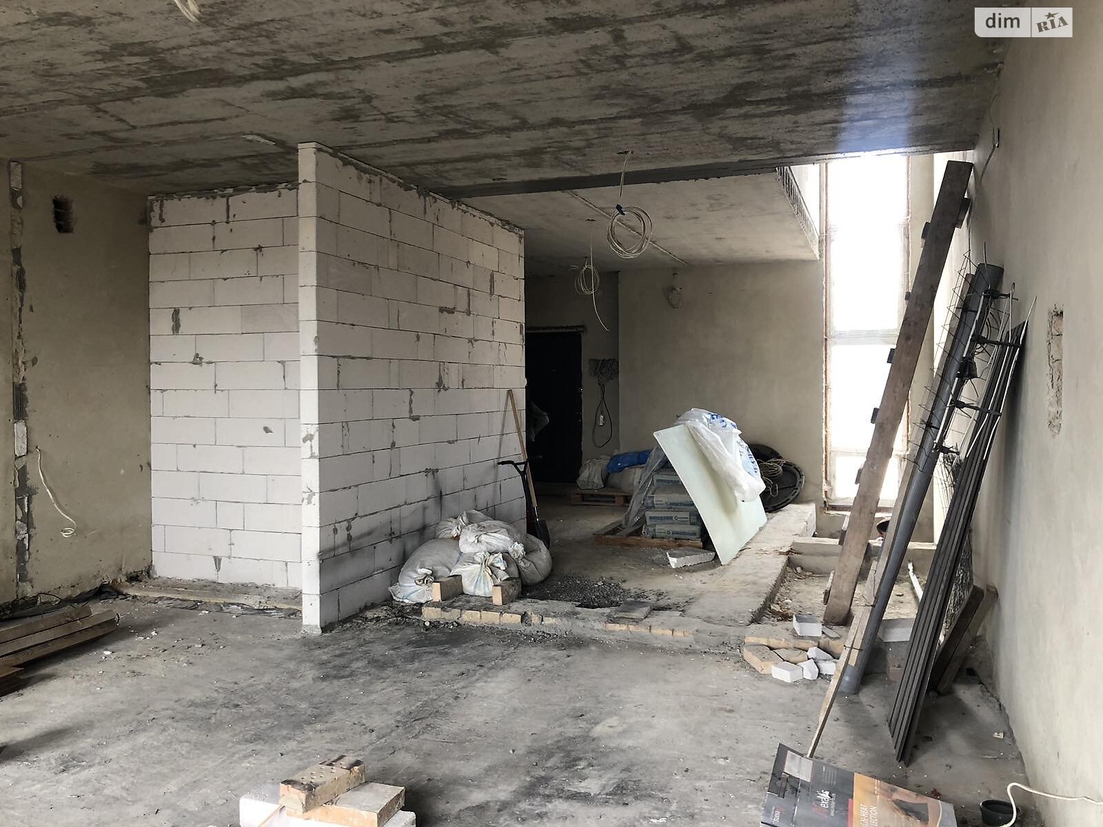 трехэтажный таунхаус, 156 кв. м, кирпич. Продажа в Байковцах фото 1 трехэтажный таунхаус, 156 кв. м, кирпич. Продажа в Байковцах фото 1