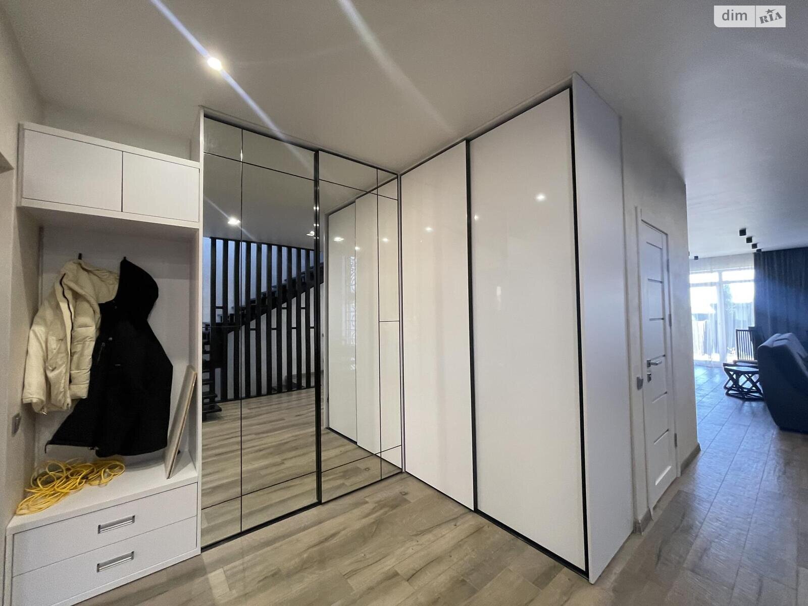 двухэтажный таунхаус, 156 кв. м, кирпич. Продажа в Байковцах фото 1