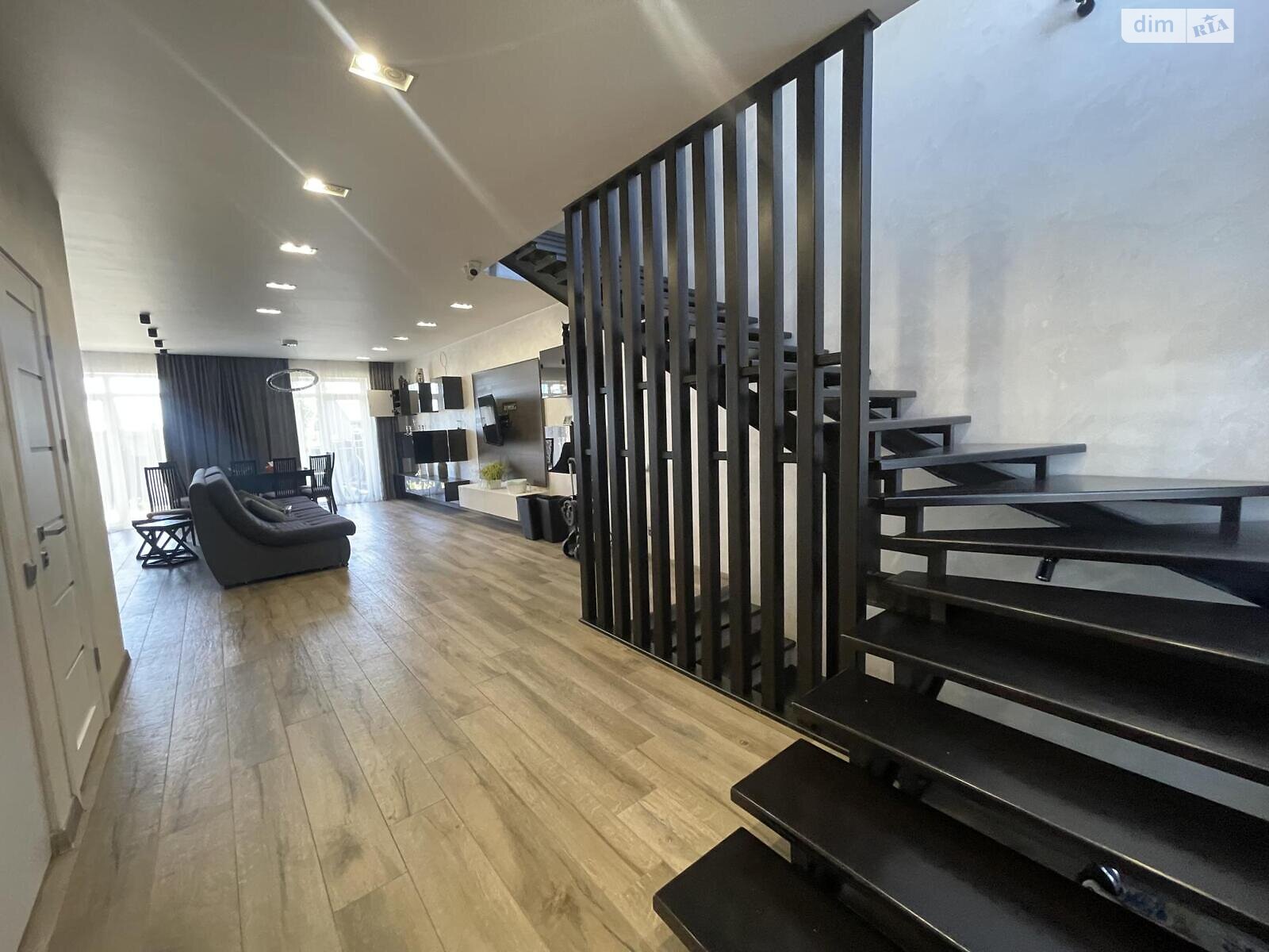 двухэтажный таунхаус, 156 кв. м, кирпич. Продажа в Байковцах фото 1