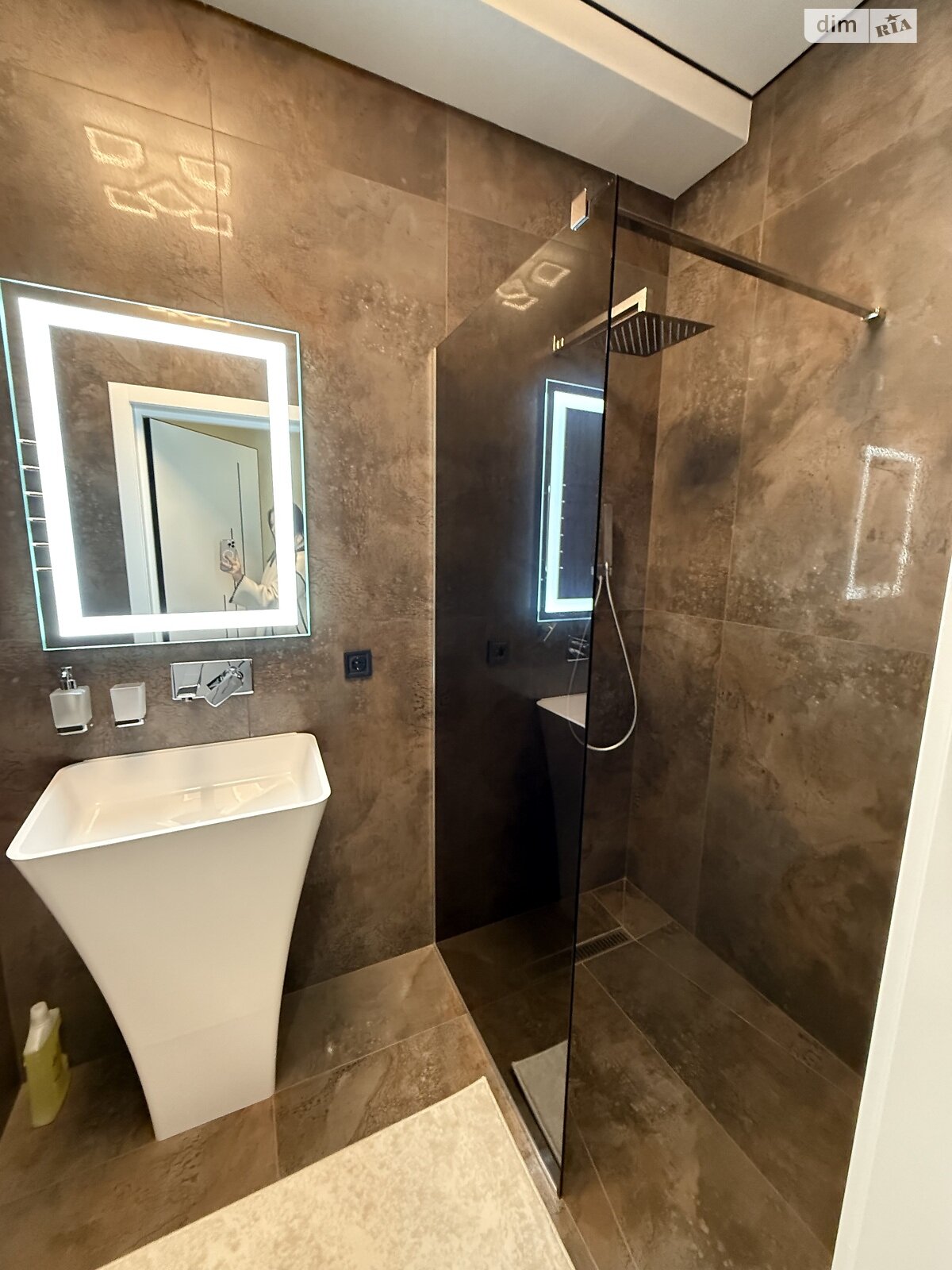 двухэтажный таунхаус, 140 кв. м, кирпич. Продажа в Байковцах фото 1 двухэтажный таунхаус, 140 кв. м, кирпич. Продажа в Байковцах фото 1