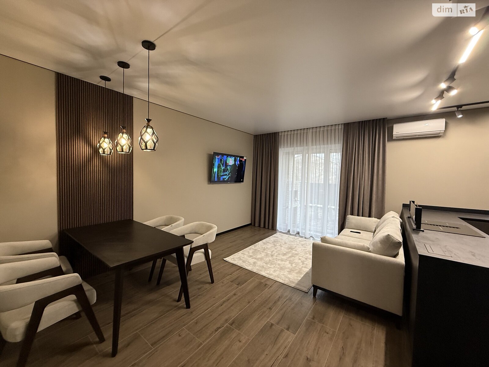 двухэтажный таунхаус, 140 кв. м, кирпич. Продажа в Байковцах фото 1 двухэтажный таунхаус, 140 кв. м, кирпич. Продажа в Байковцах фото 1