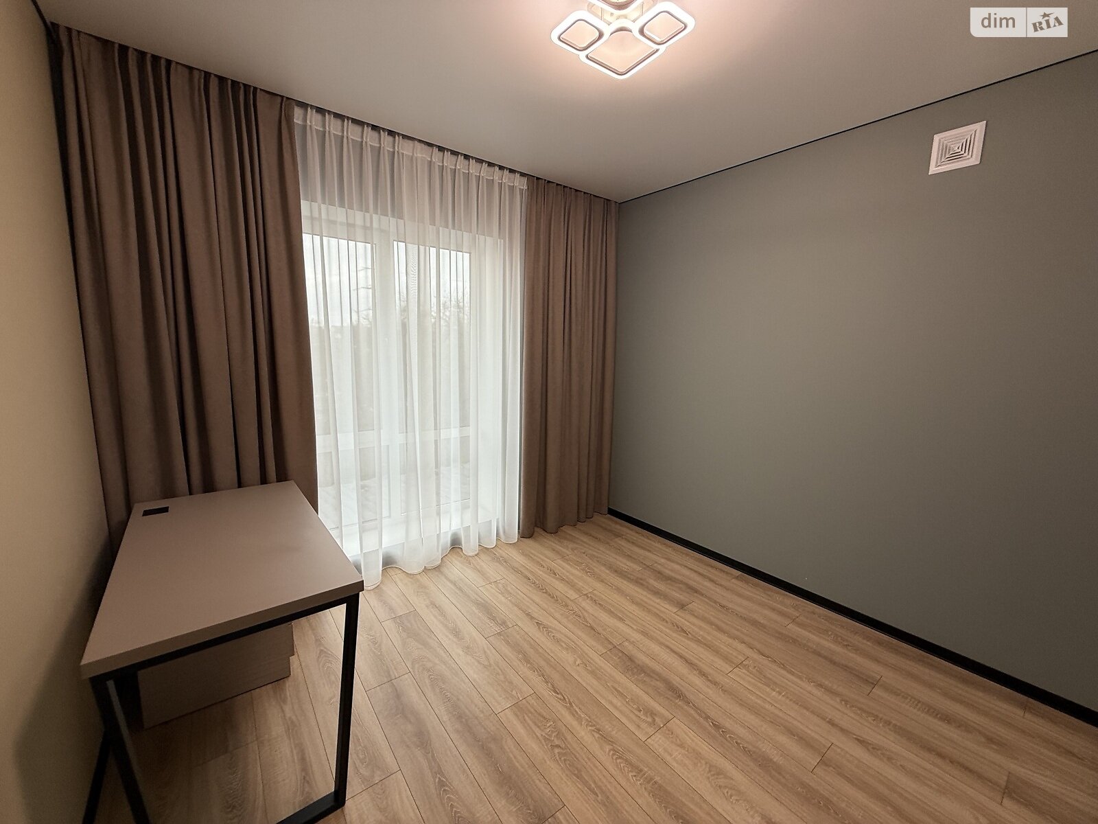 двухэтажный таунхаус, 140 кв. м, кирпич. Продажа в Байковцах фото 1 двухэтажный таунхаус, 140 кв. м, кирпич. Продажа в Байковцах фото 1