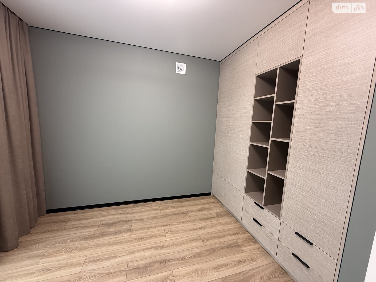 двухэтажный таунхаус, 140 кв. м, кирпич. Продажа в Байковцах фото 1 двухэтажный таунхаус, 140 кв. м, кирпич. Продажа в Байковцах фото 1